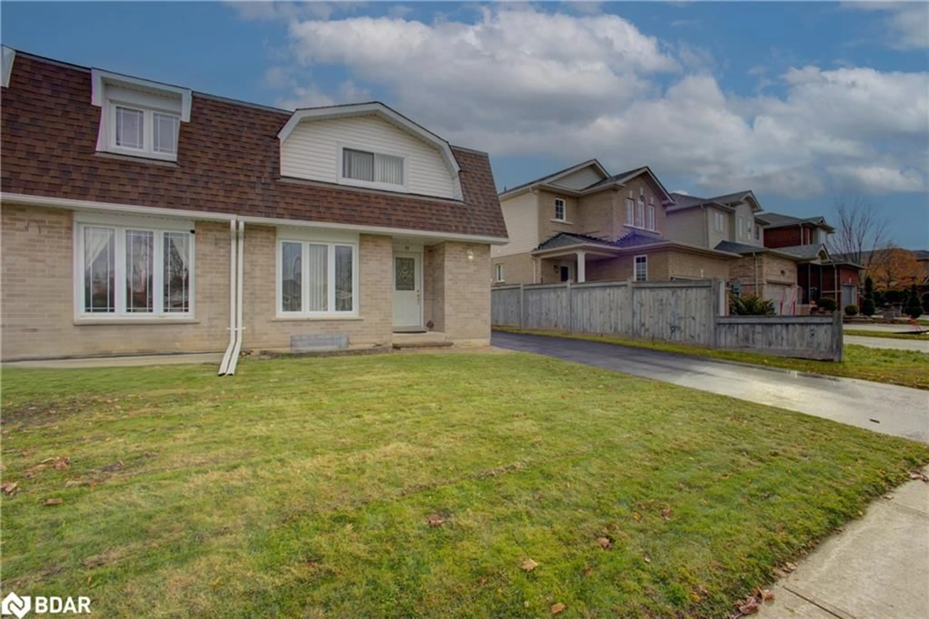 Unknown for 11 Knight St, Alliston Ontario L9R 1C1