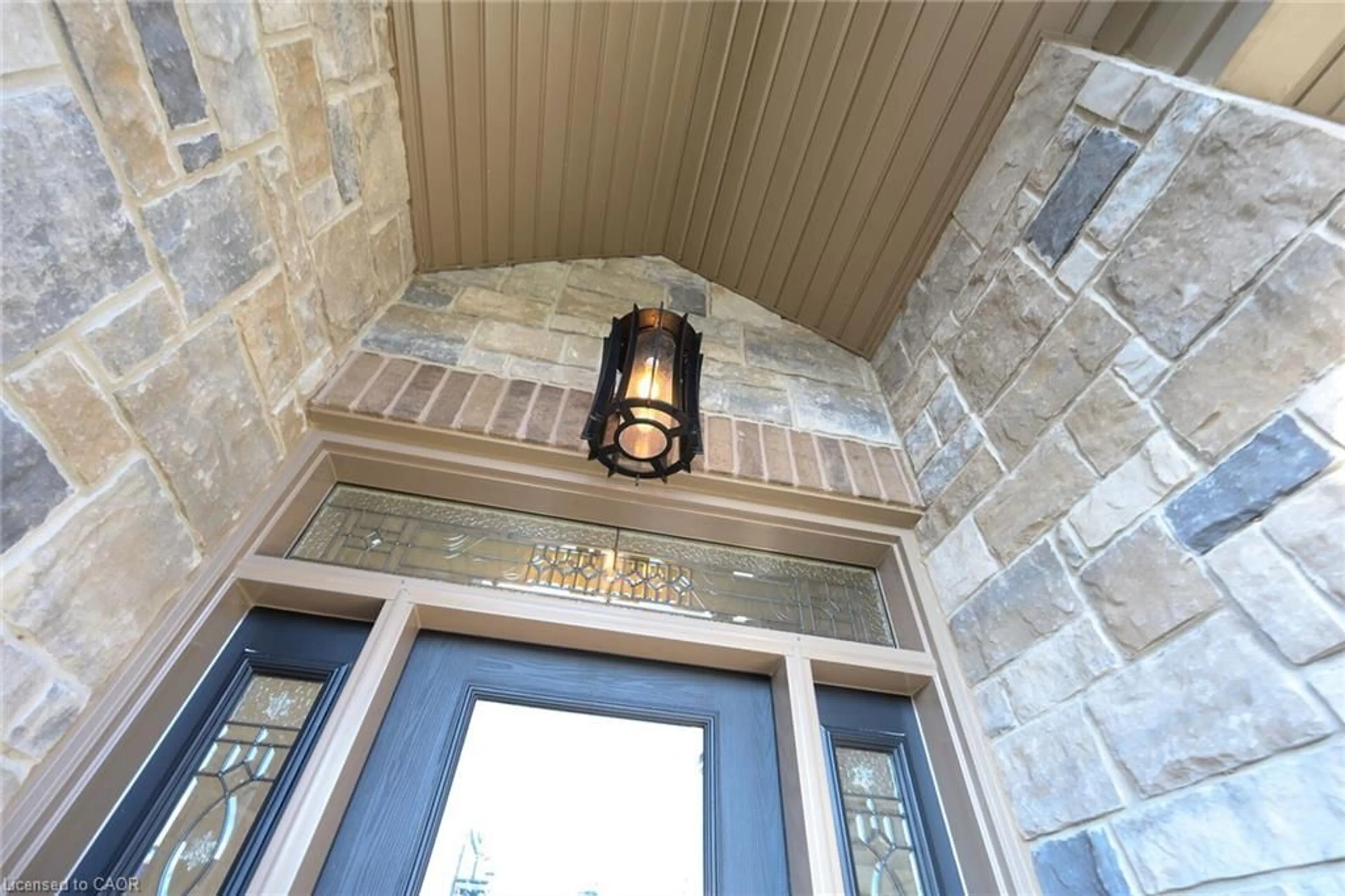 Indoor entryway for 135 New Lakeshore Rd, Port Dover Ontario N0A 1N3