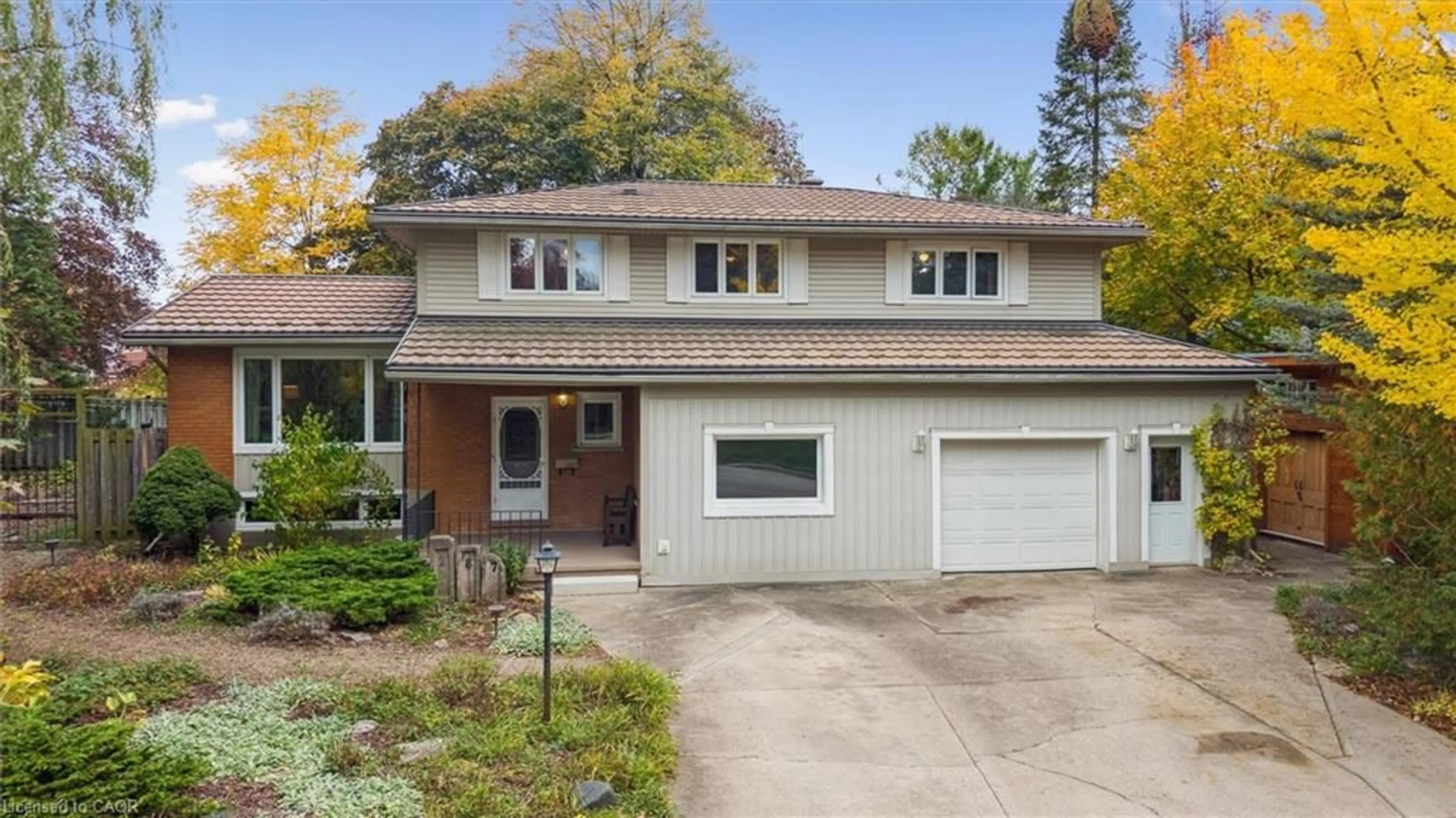 Home with brick exterior material, street for 287 Villa Pl, Waterloo Ontario N2J 3X6