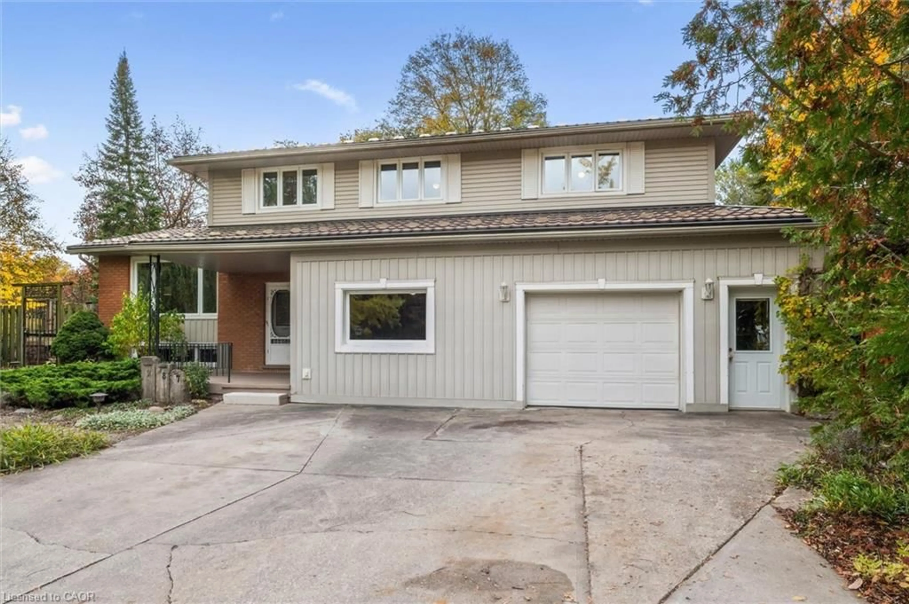 Home with brick exterior material, street for 287 Villa Pl, Waterloo Ontario N2J 3X6