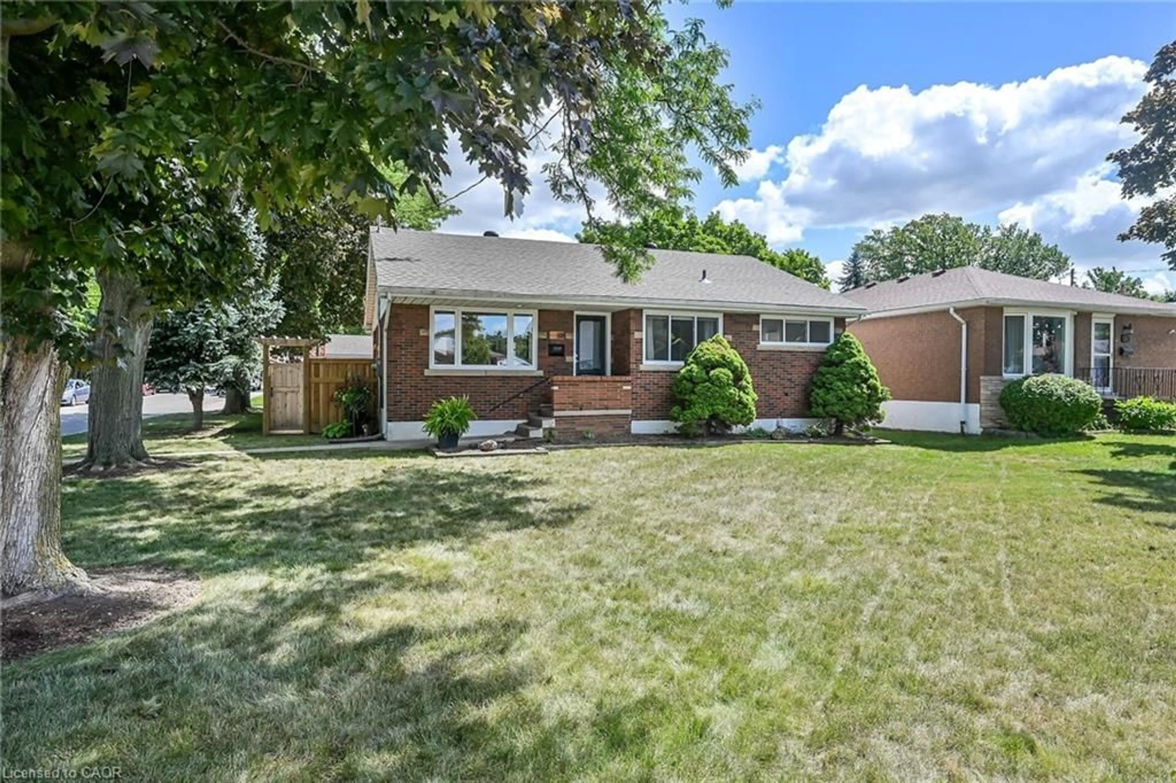 Home with brick exterior material, street for 181 West 18th St, Hamilton Ontario L9C 4G7