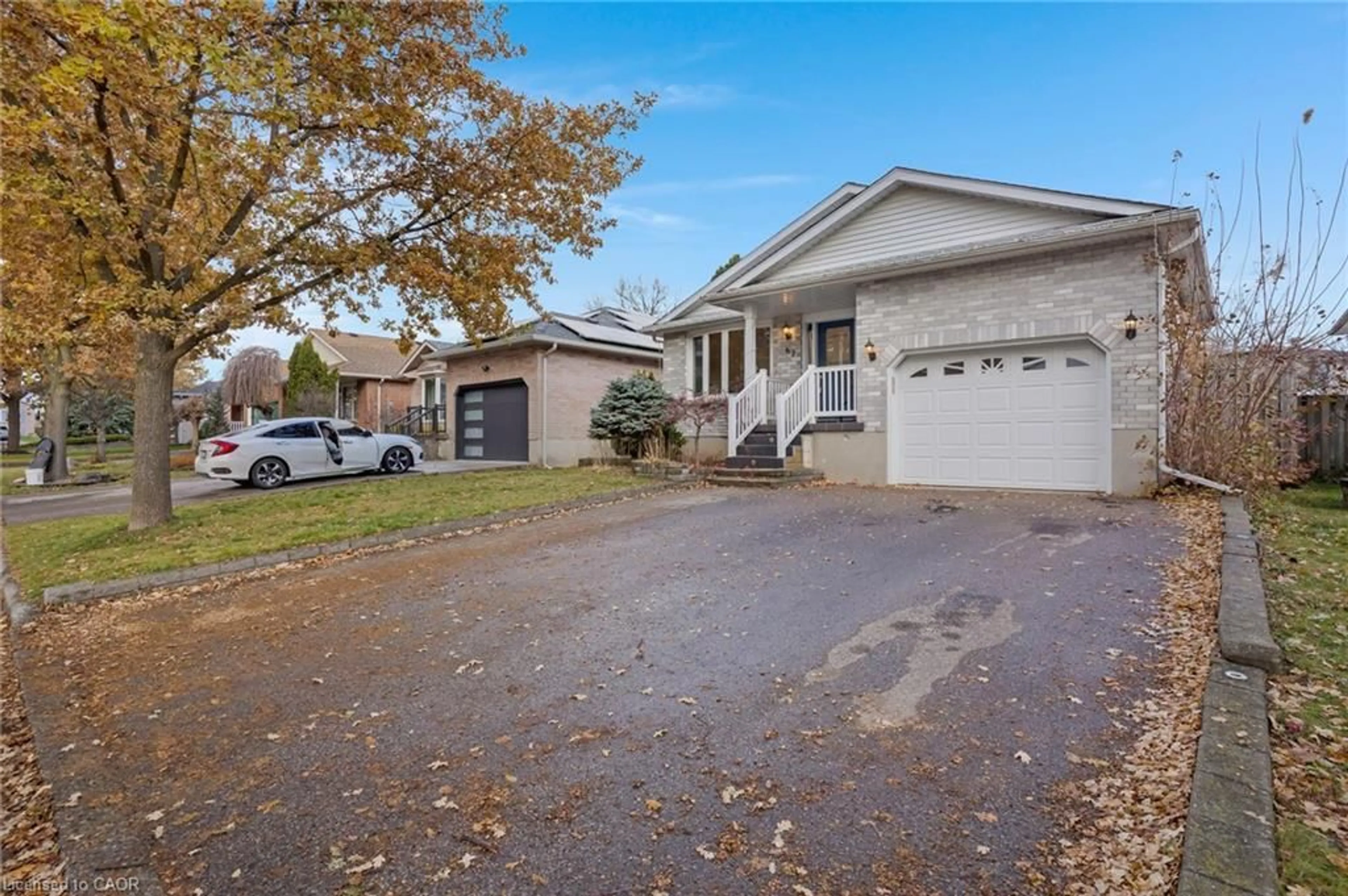 Home with vinyl exterior material, street for 62 Wildlark Cres, Kitchener Ontario N2N 3E9