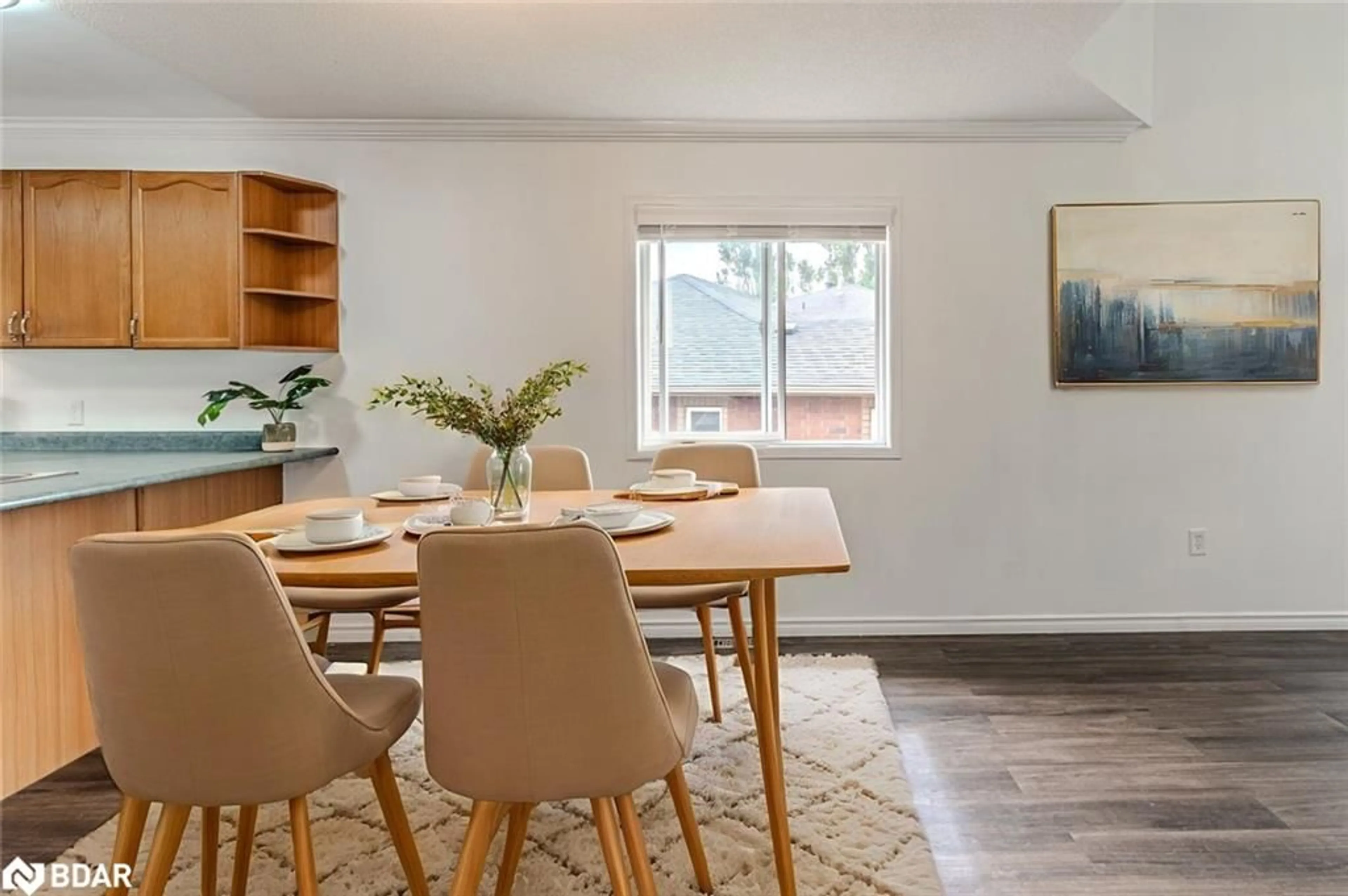 Dining room, wood/laminate floor for 51 Golden Eagle Way, Barrie Ontario L4M 6P8