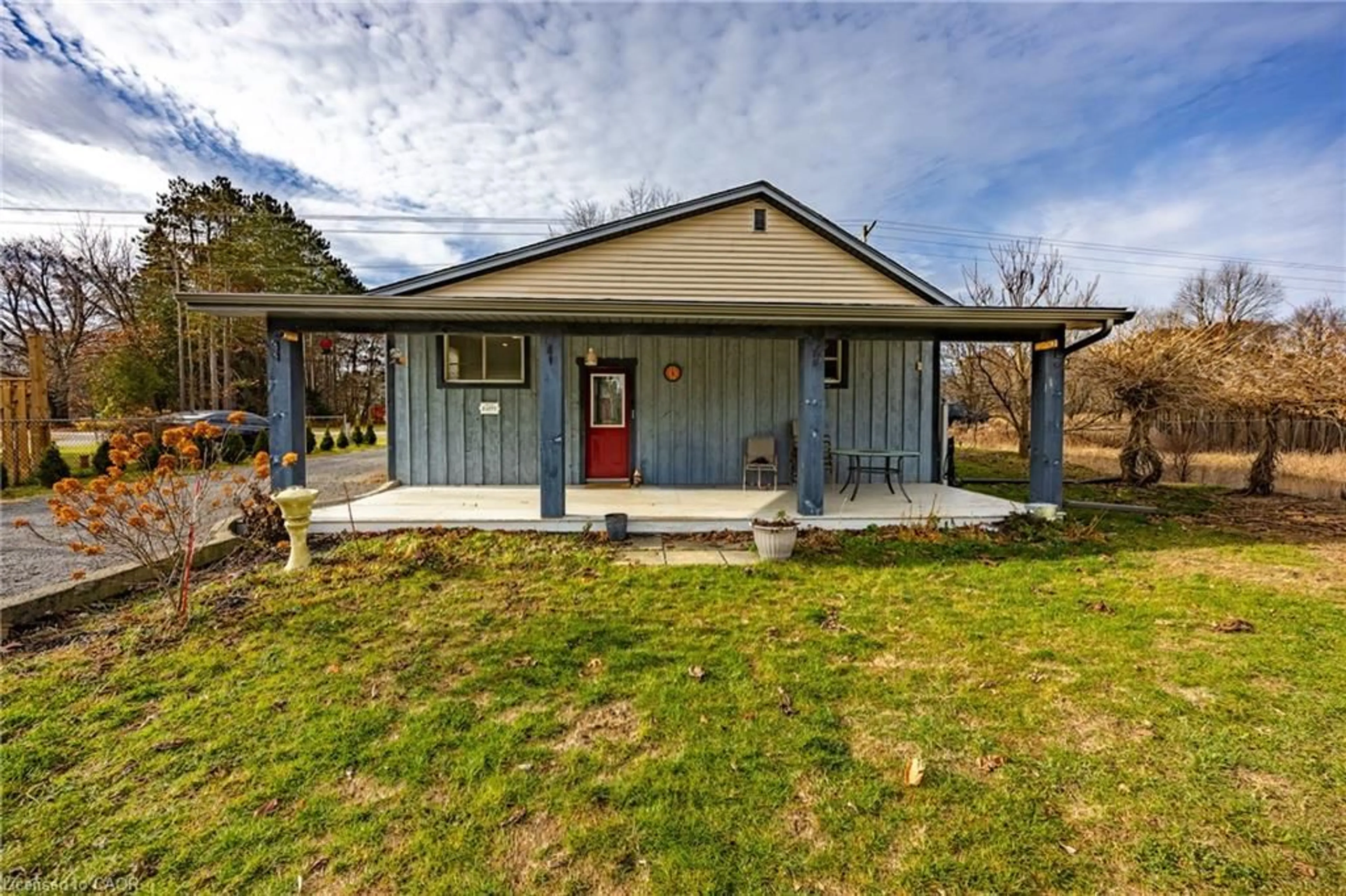 Home with vinyl exterior material, building for 1538 Forestry Farm Rd, Langton Ontario N0E 1G0