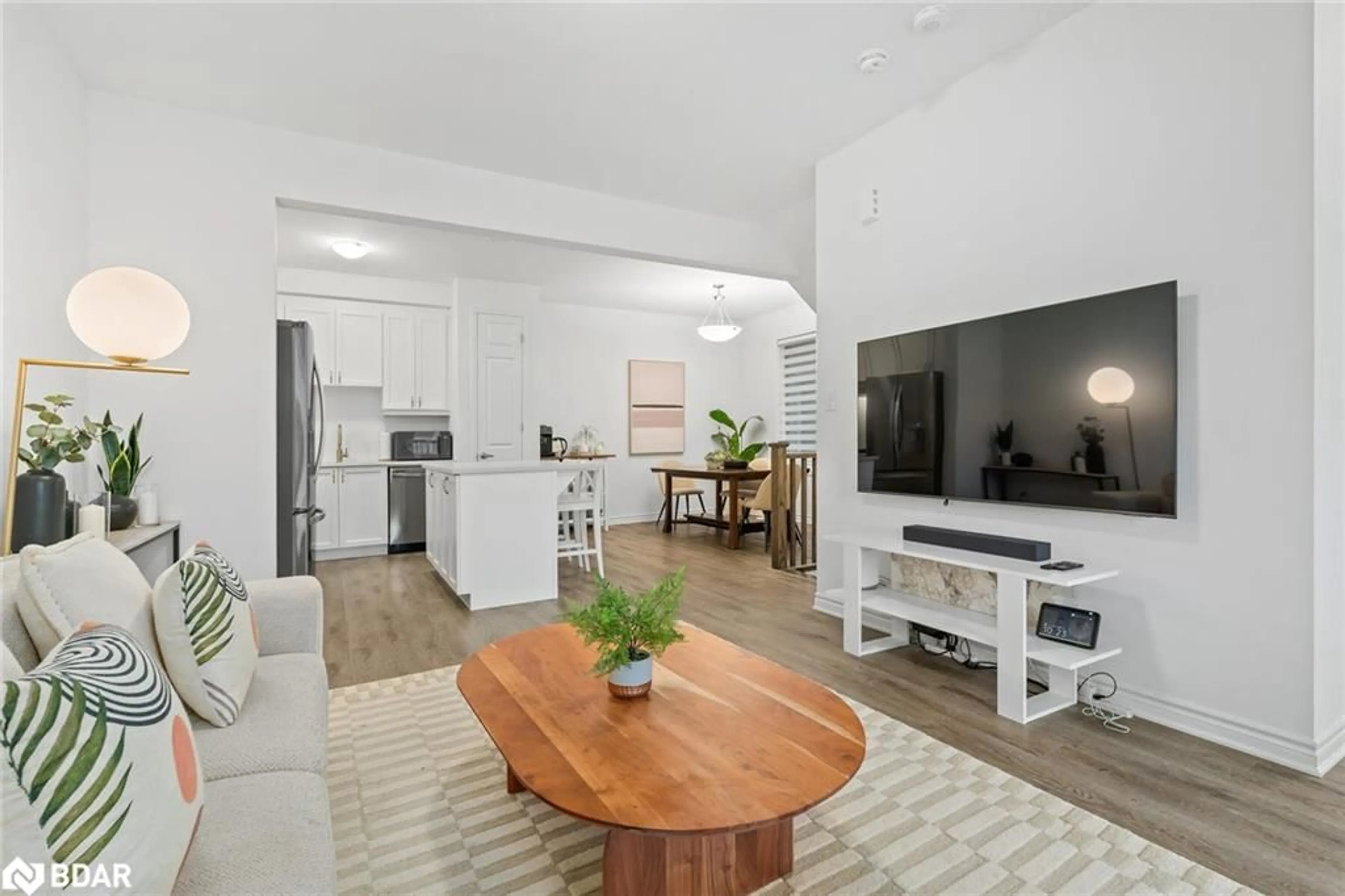 Open concept kitchen, unknown for 1254 Havelock Gdns, Milton Ontario L9E 2A9