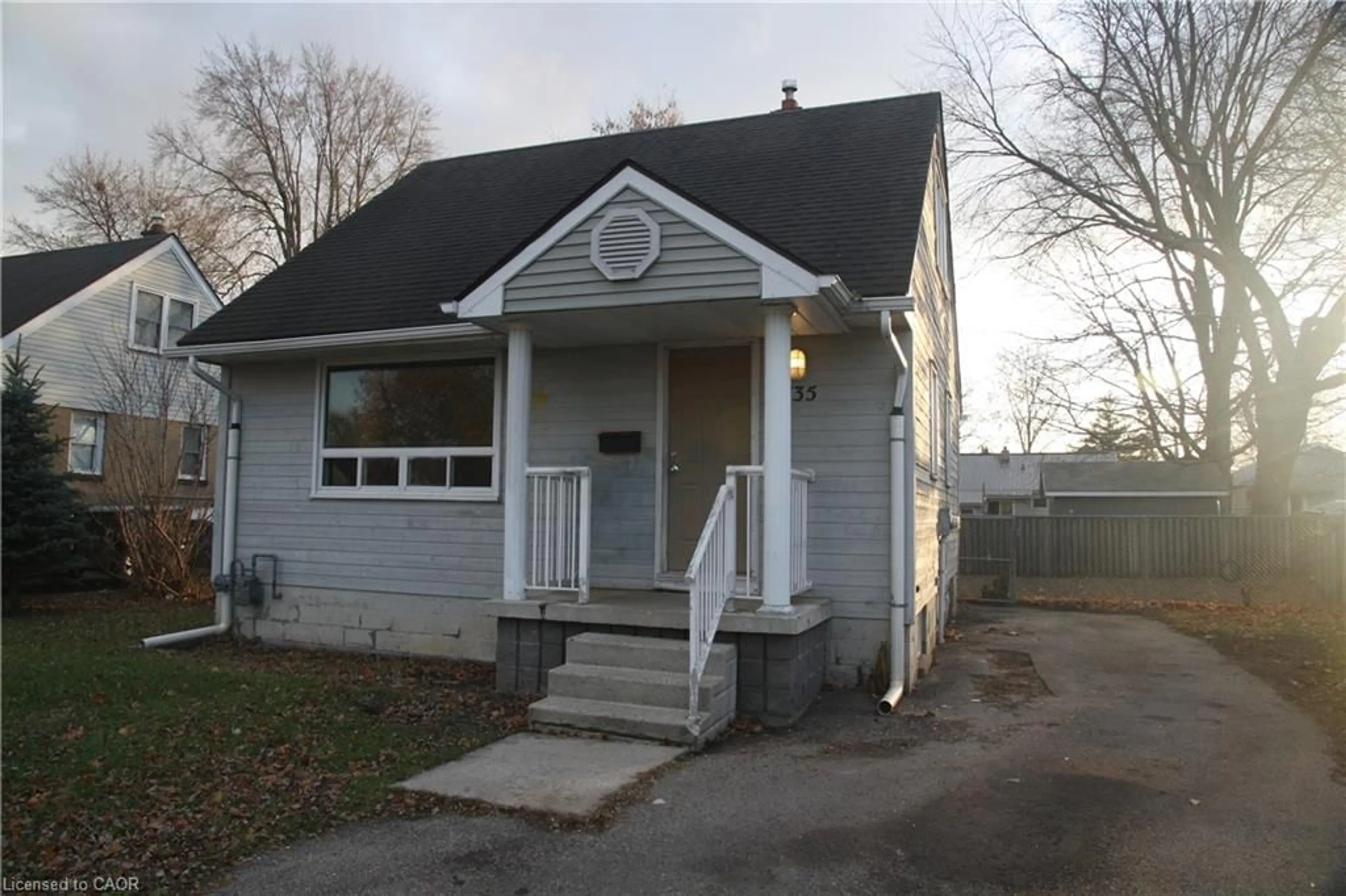 Unknown for 135 Elizabeth Cres, Dunnville Ontario N1A 2P2