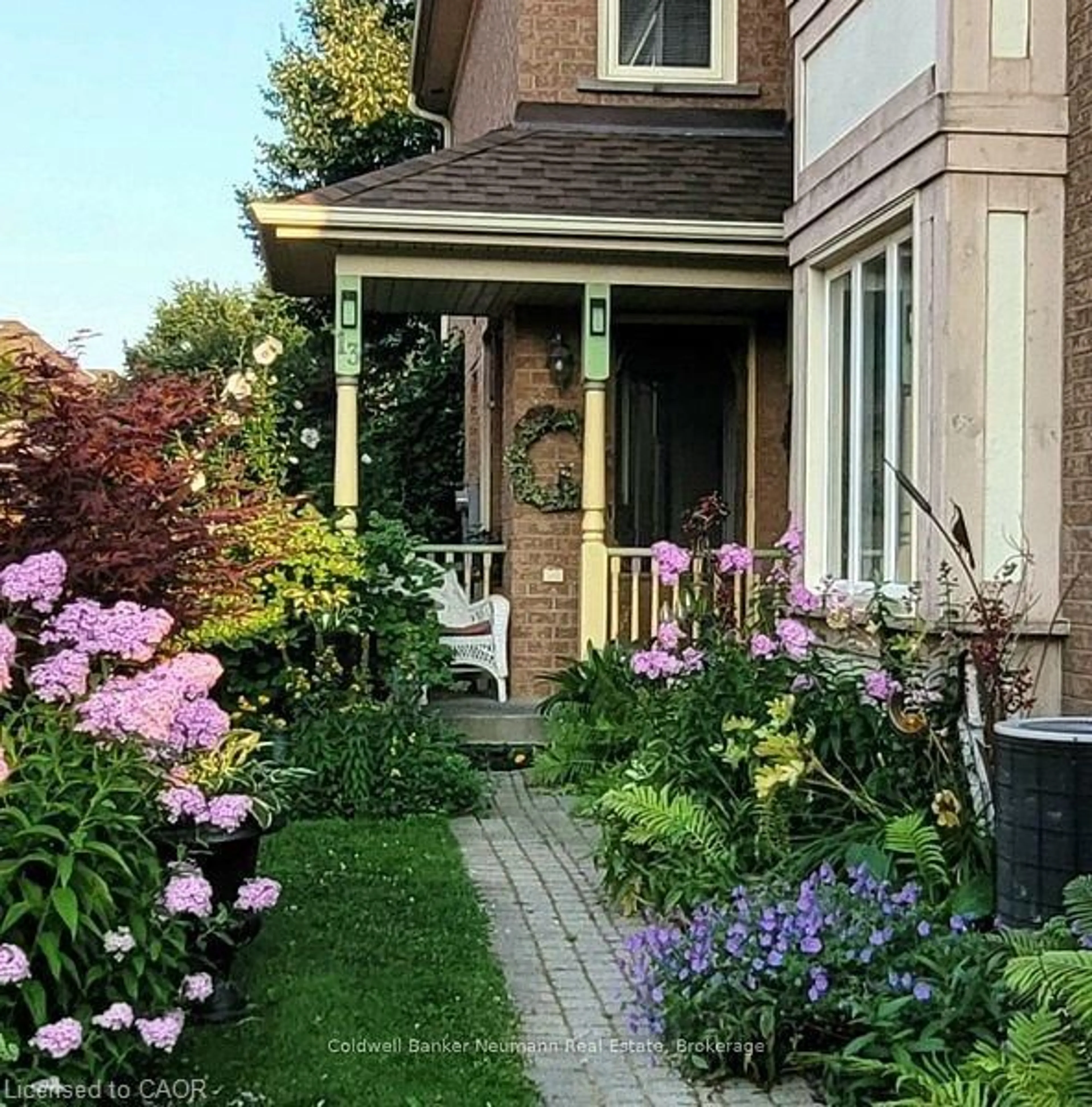 Unknown for 13 Pressed Brick Dr, Brampton Ontario L6V 4K8