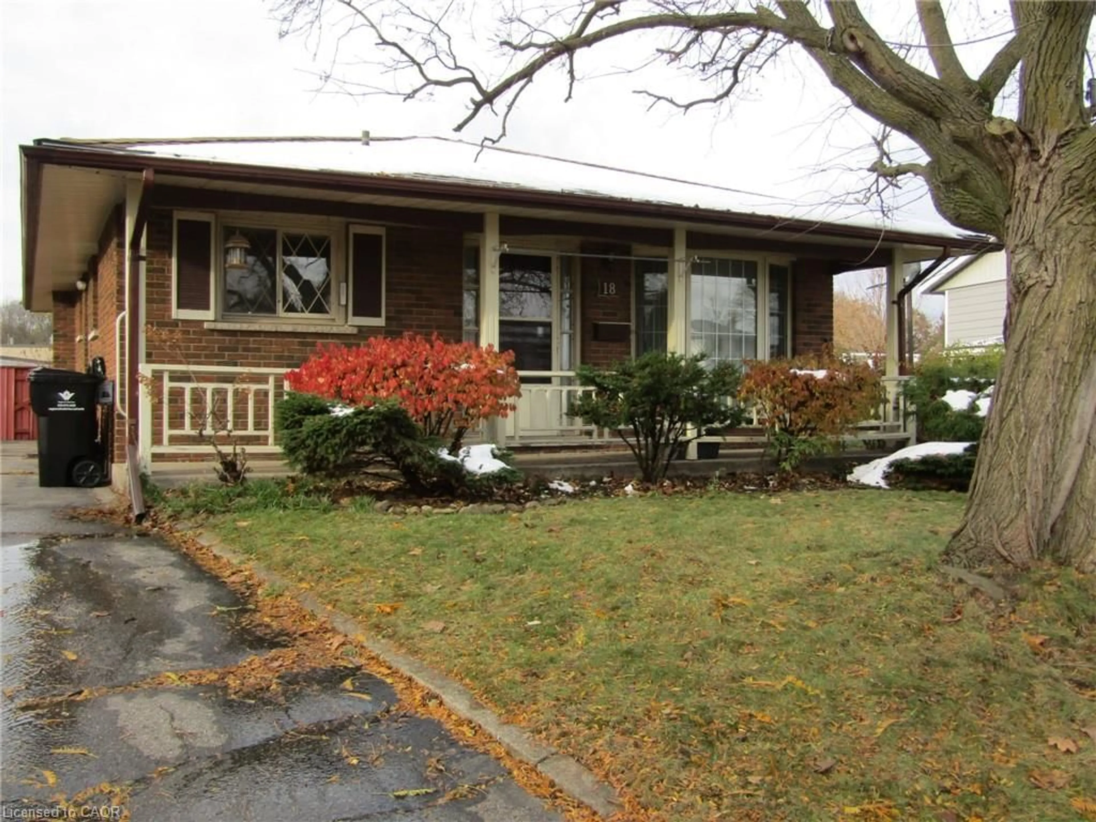 Home with vinyl exterior material, street for 18 Foster Cres, Cambridge Ontario N1R 4R1