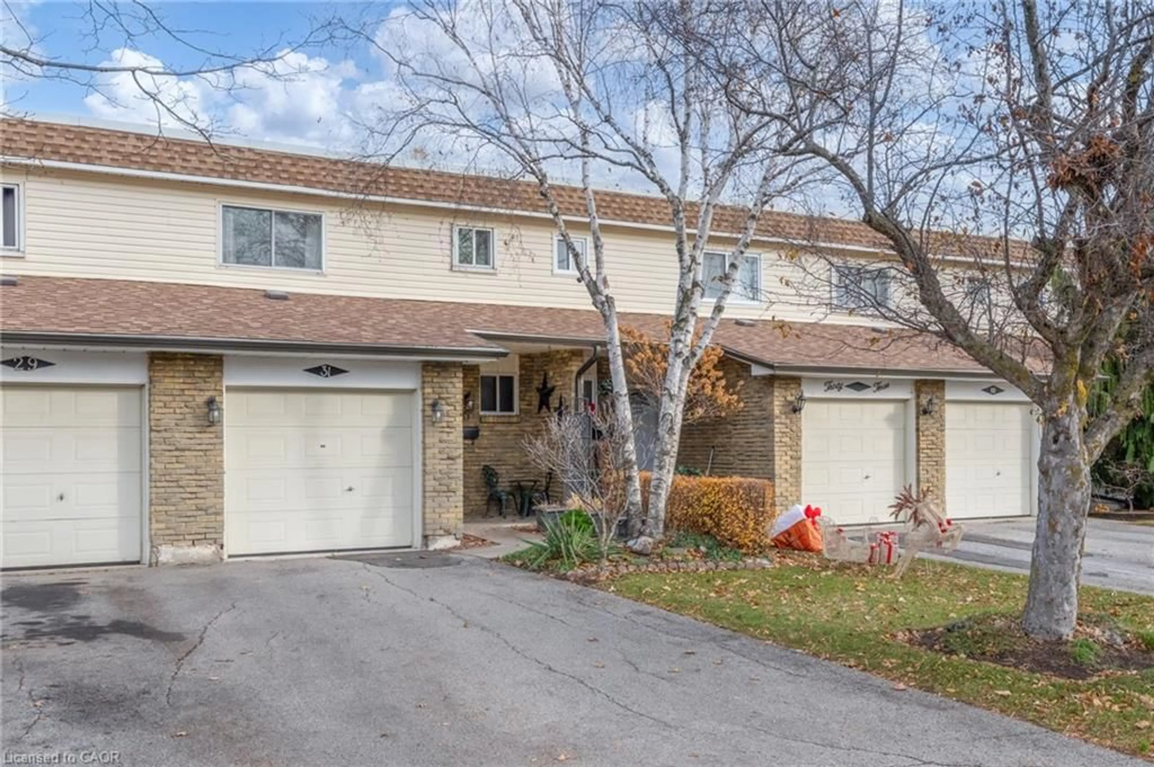 Unknown for 31 Bryna Ave, Hamilton Ontario L9A 4W9