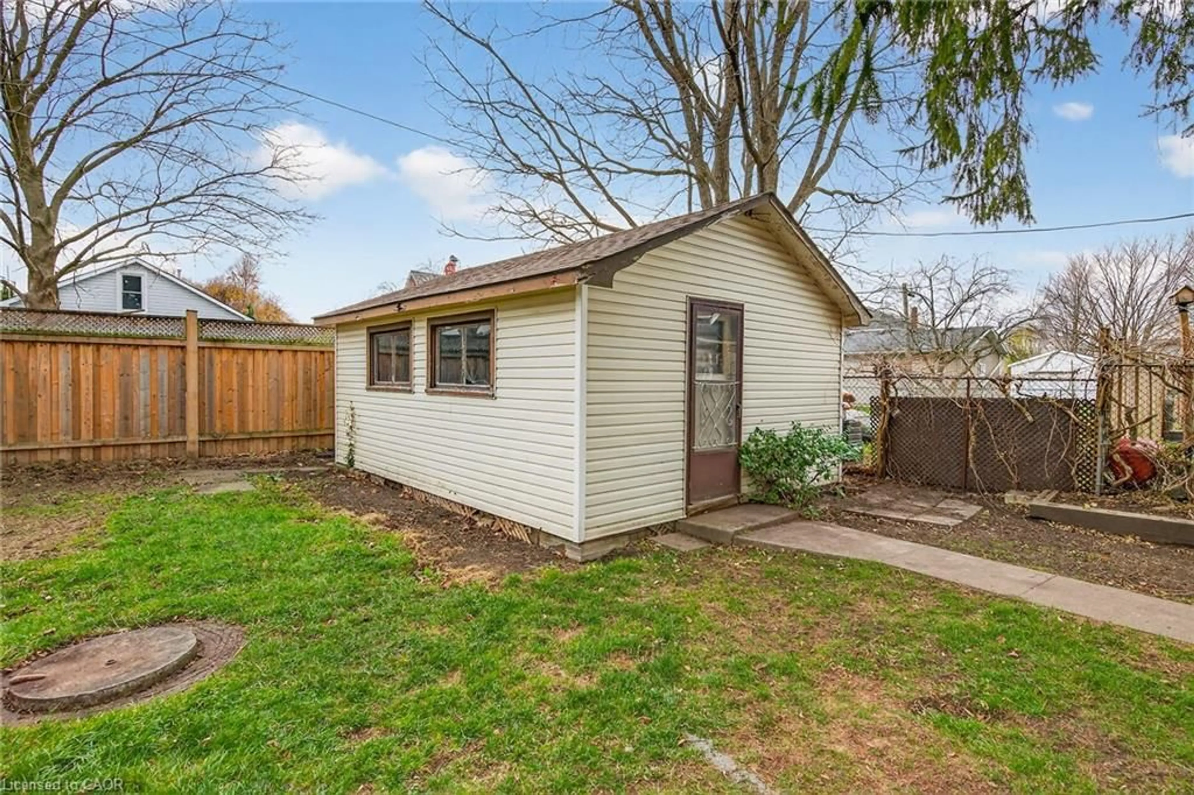 Shed for 17 Oneida St, Hagersville Ontario N0A 1H0