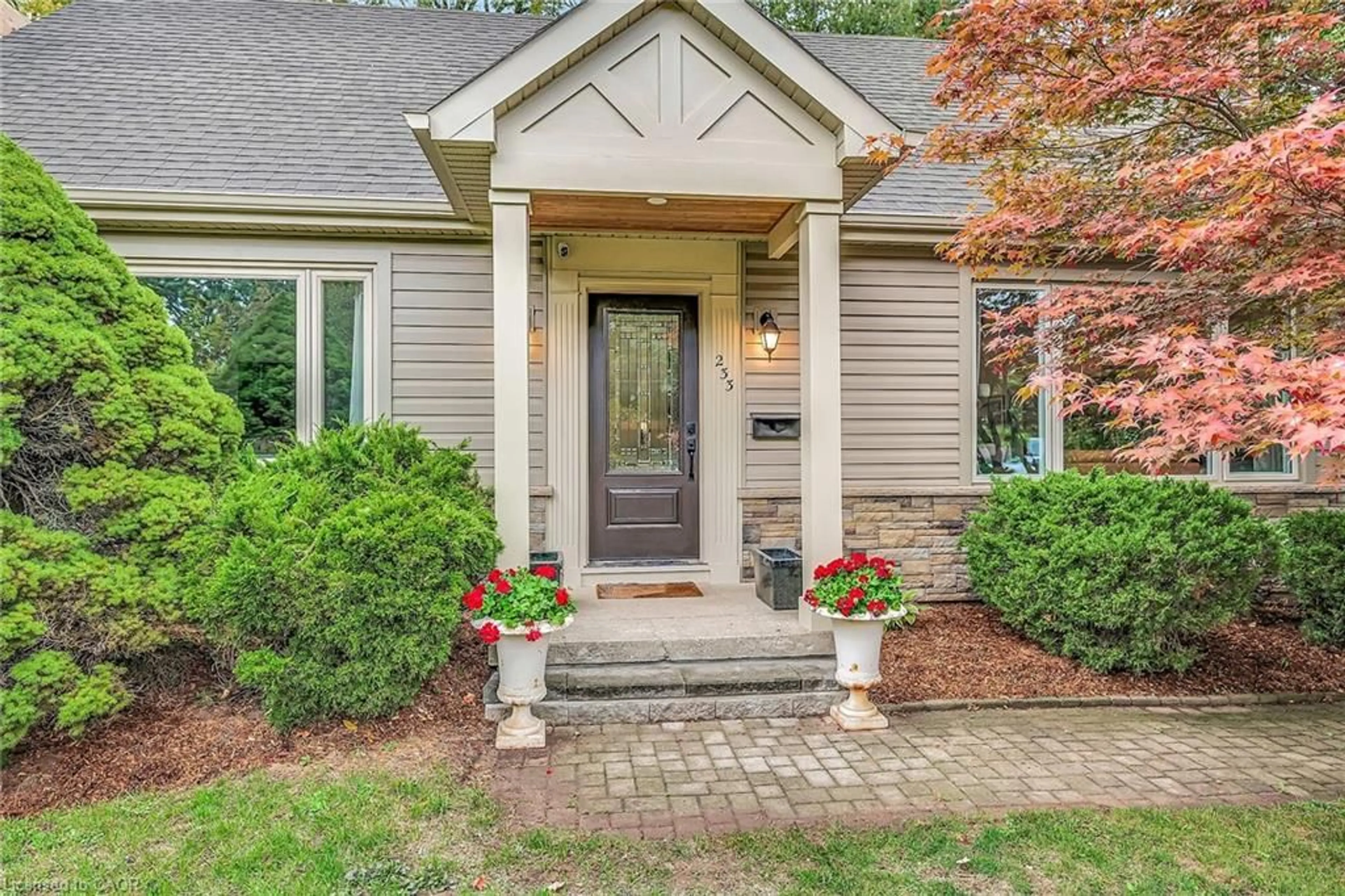 Home with brick exterior material, street for 233 Townsend Ave, Burlington Ontario L7T 1Z5