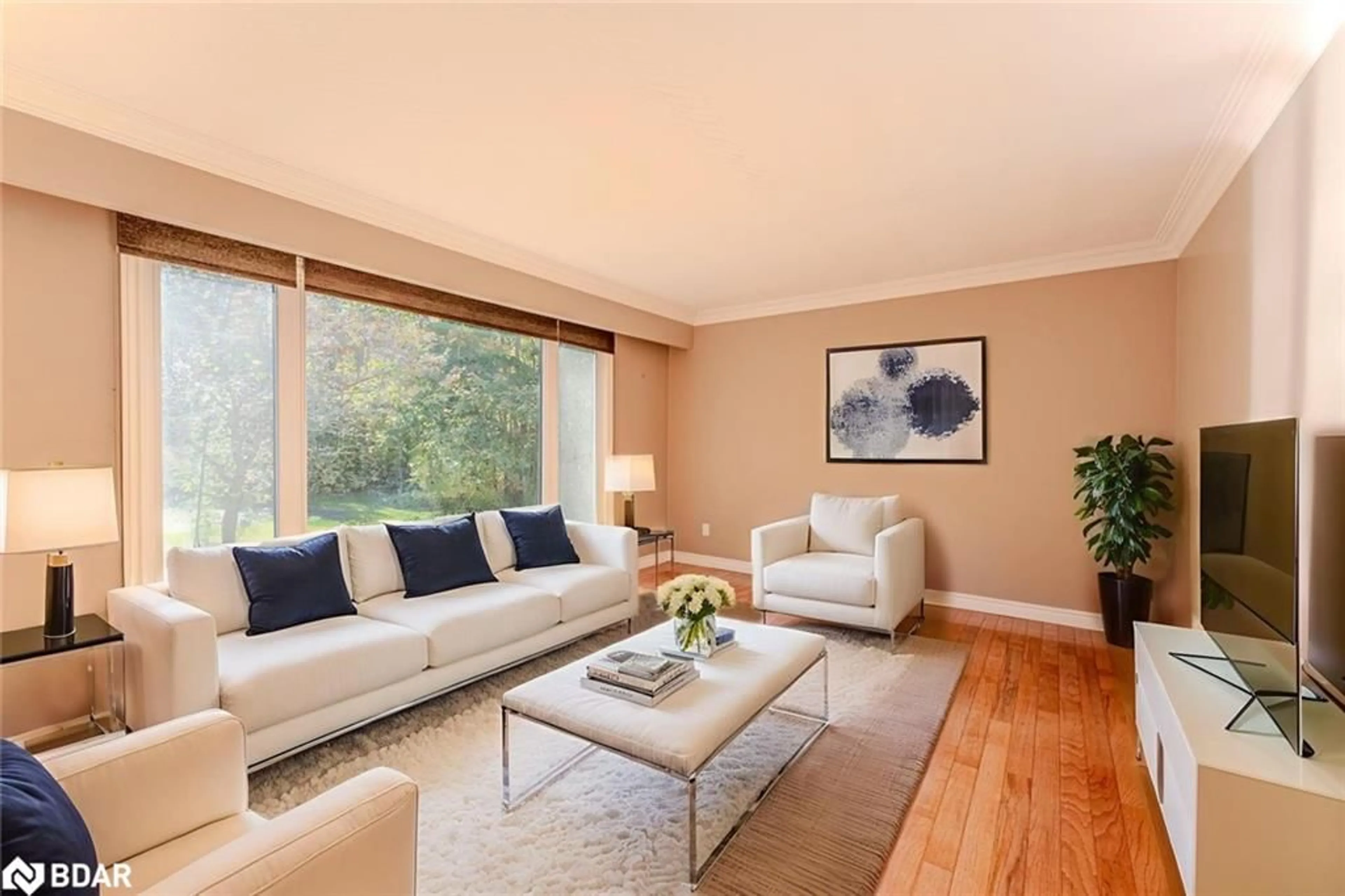 Living room with furniture, wood/laminate floor for 350 Concession 5, Tiny Ontario L0L 2T0