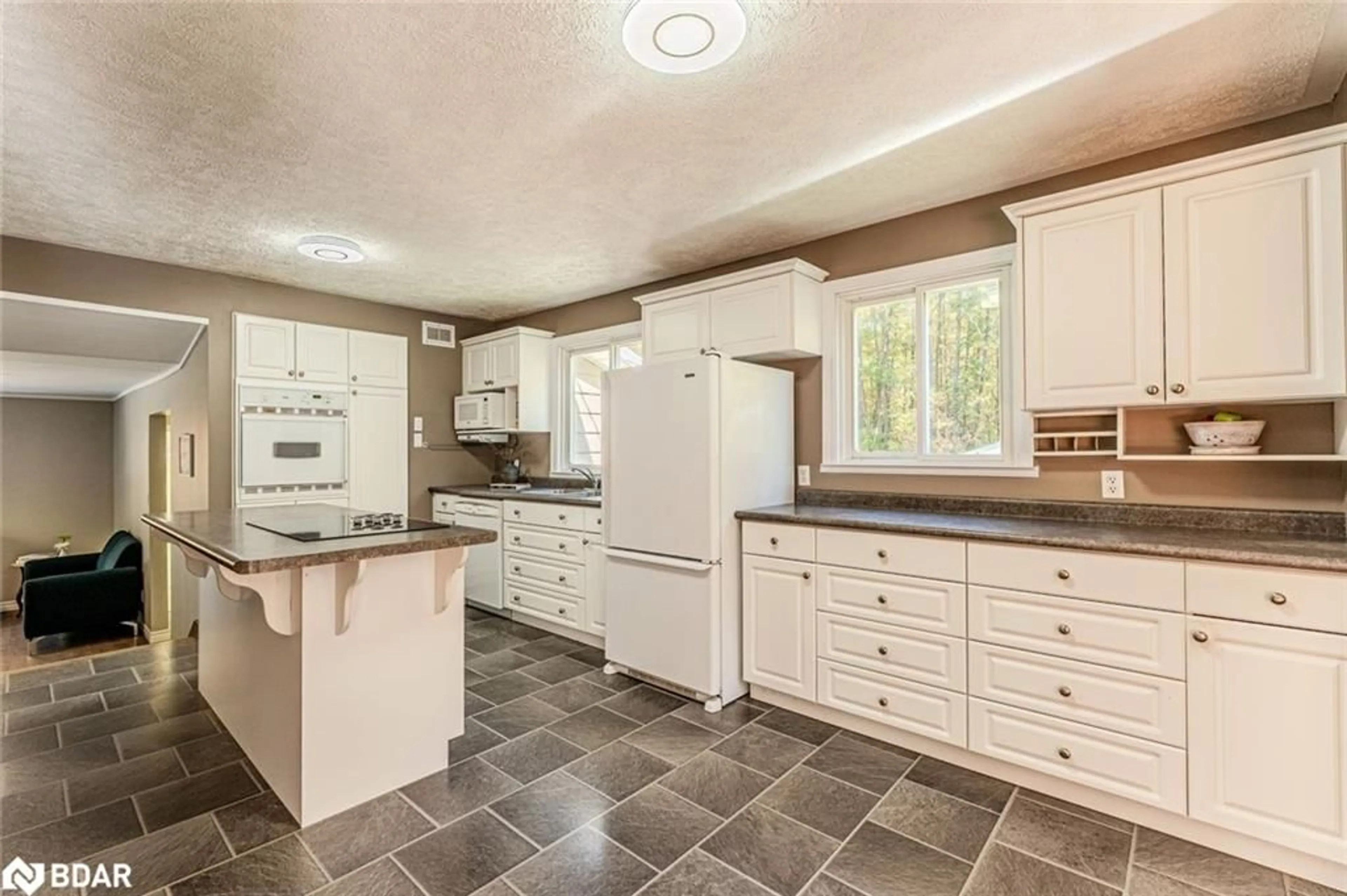 Open concept kitchen, ceramic/tile floor for 350 Concession 5, Tiny Ontario L0L 2T0
