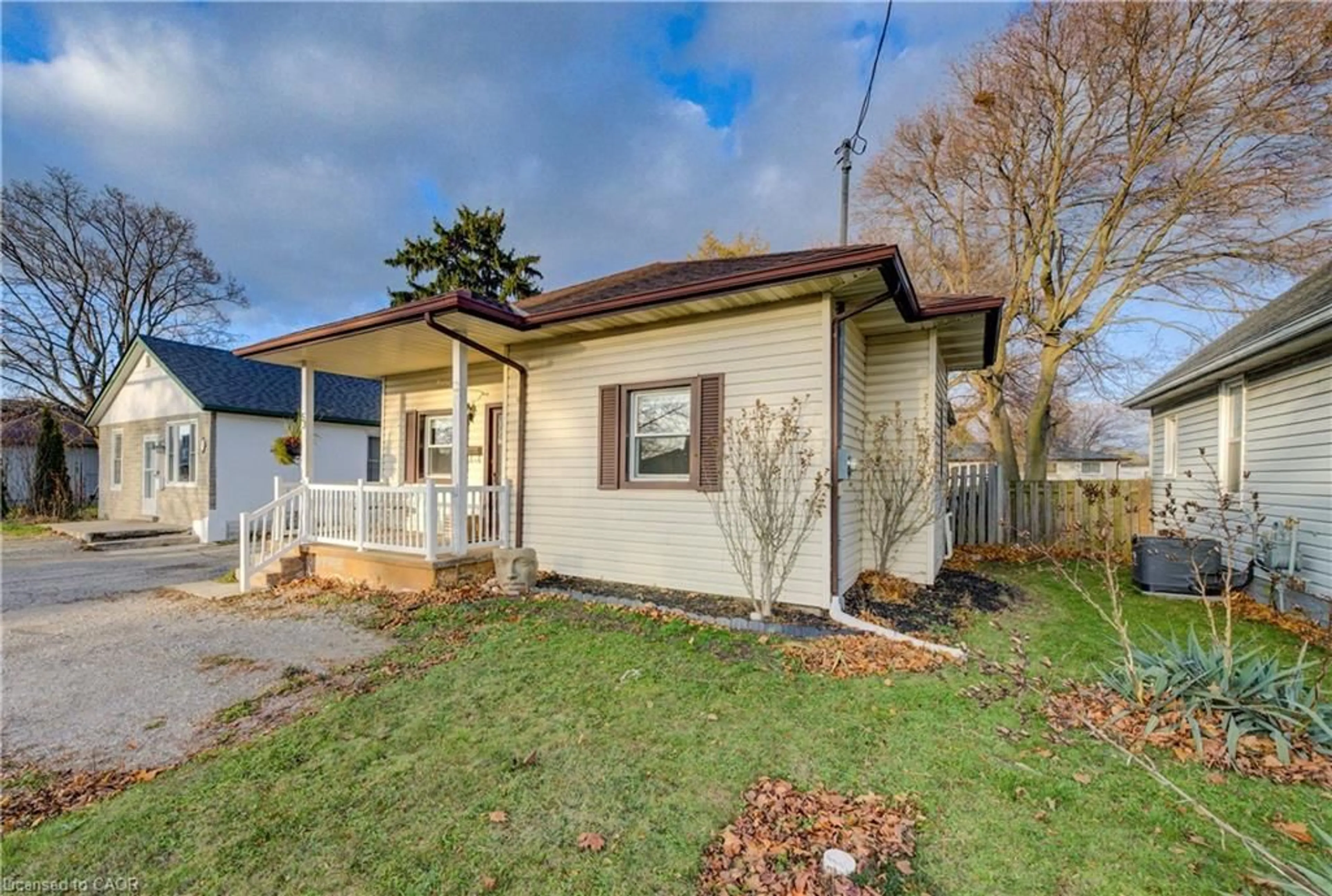 Unknown for 53 Norfolk Ave, Cambridge Ontario N1R 3T7