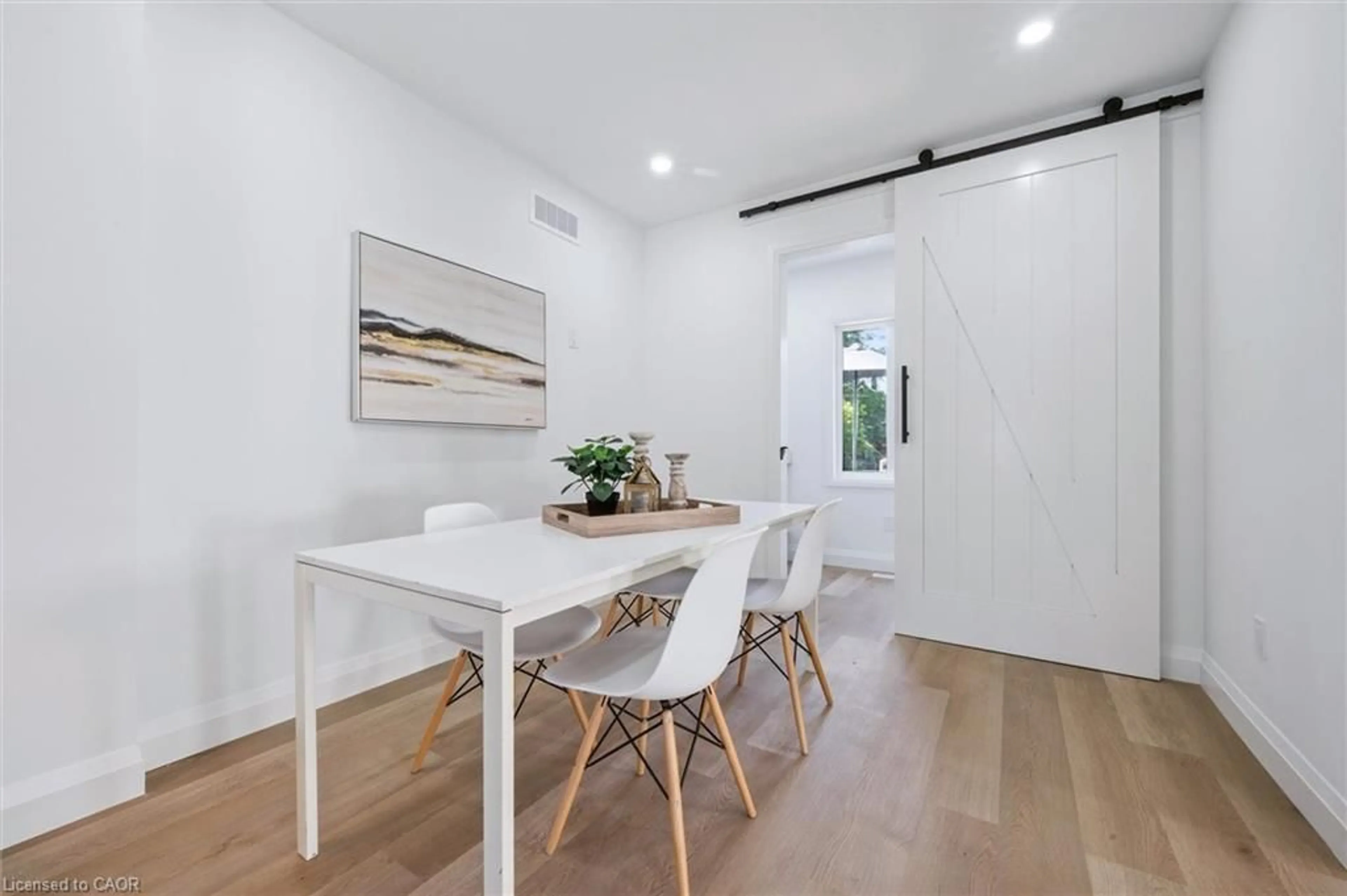 Dining room, unknown for 66 Trinity St, Stratford Ontario N5A 4P4