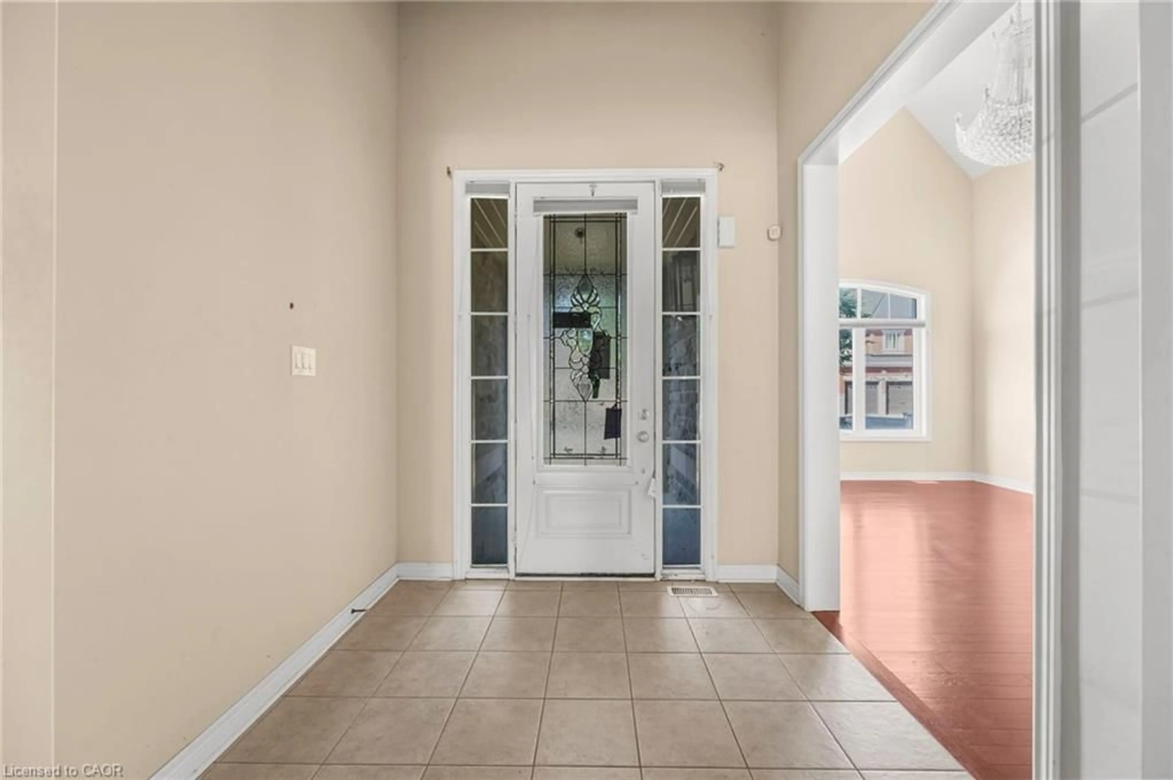 Indoor entryway for 5 Decorso Dr, Brampton Ontario L6P 3T7