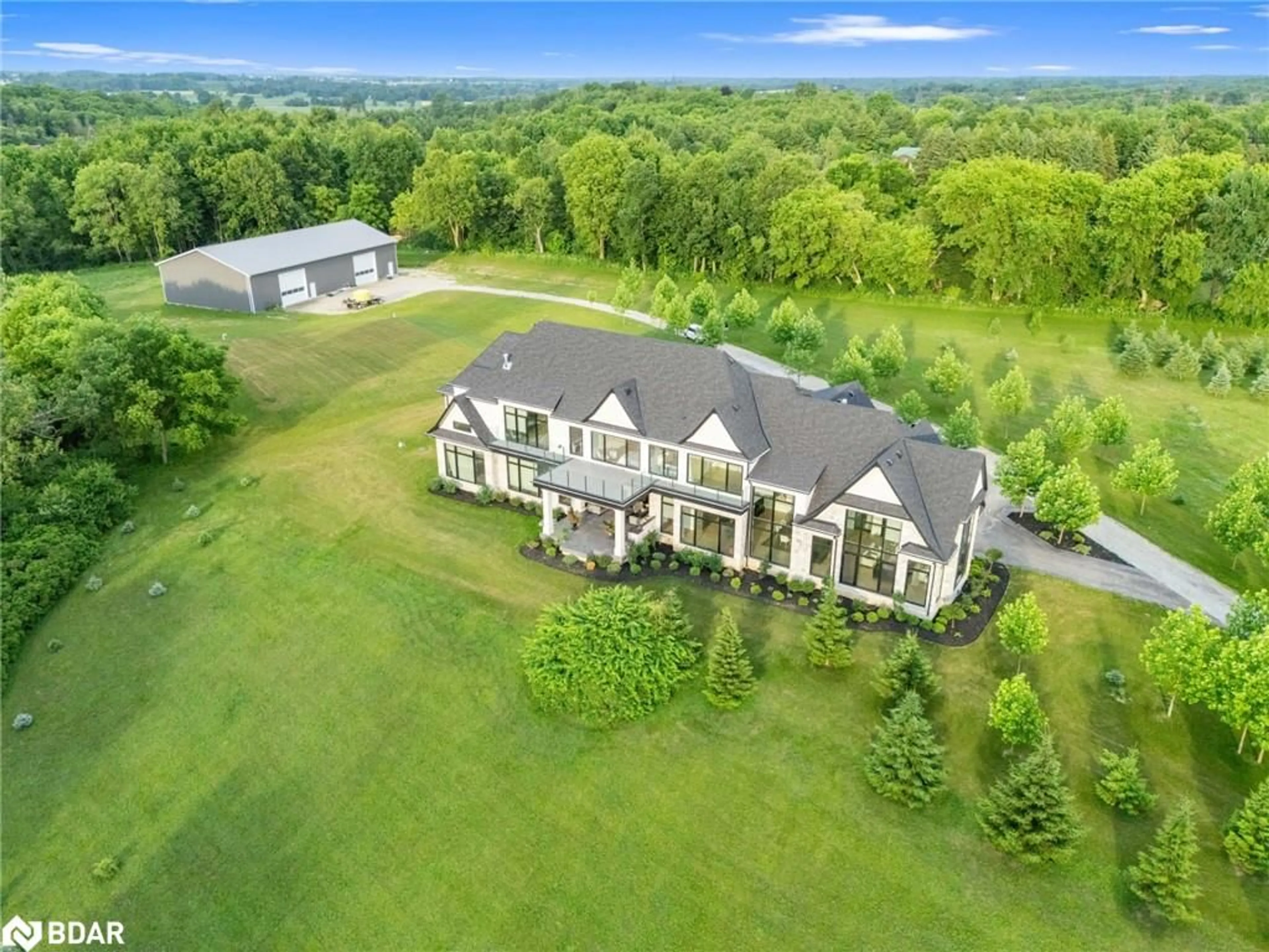 A pic from outside/outdoor area/front of a property/back of a property/a pic from drone, mountain view for 2 River Rd, Brantford Ontario N3R 0C1