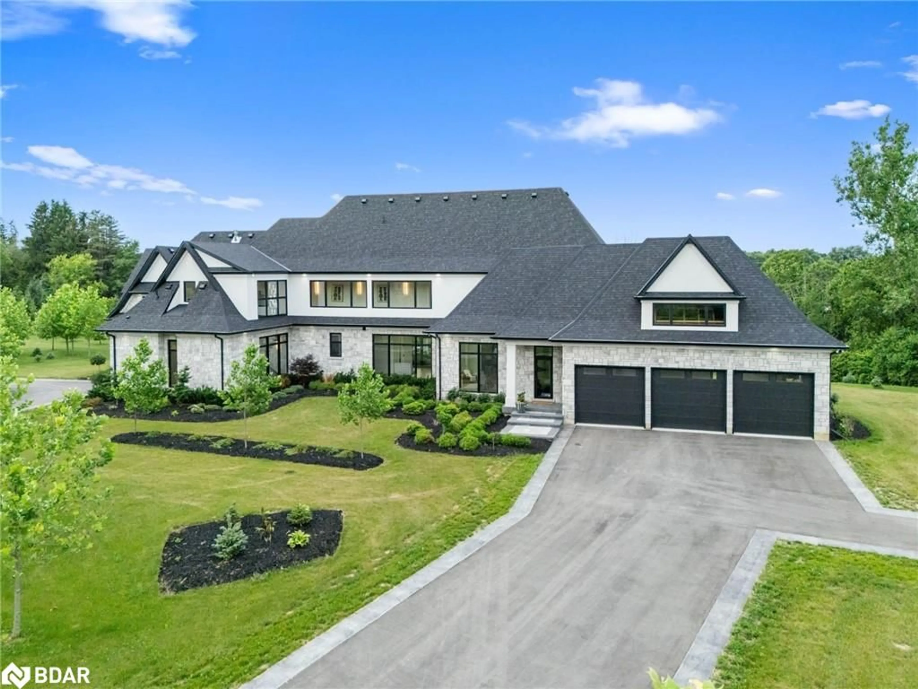 A pic from outside/outdoor area/front of a property/back of a property/a pic from drone, unknown for 2 River Rd, Brantford Ontario N3R 0C1