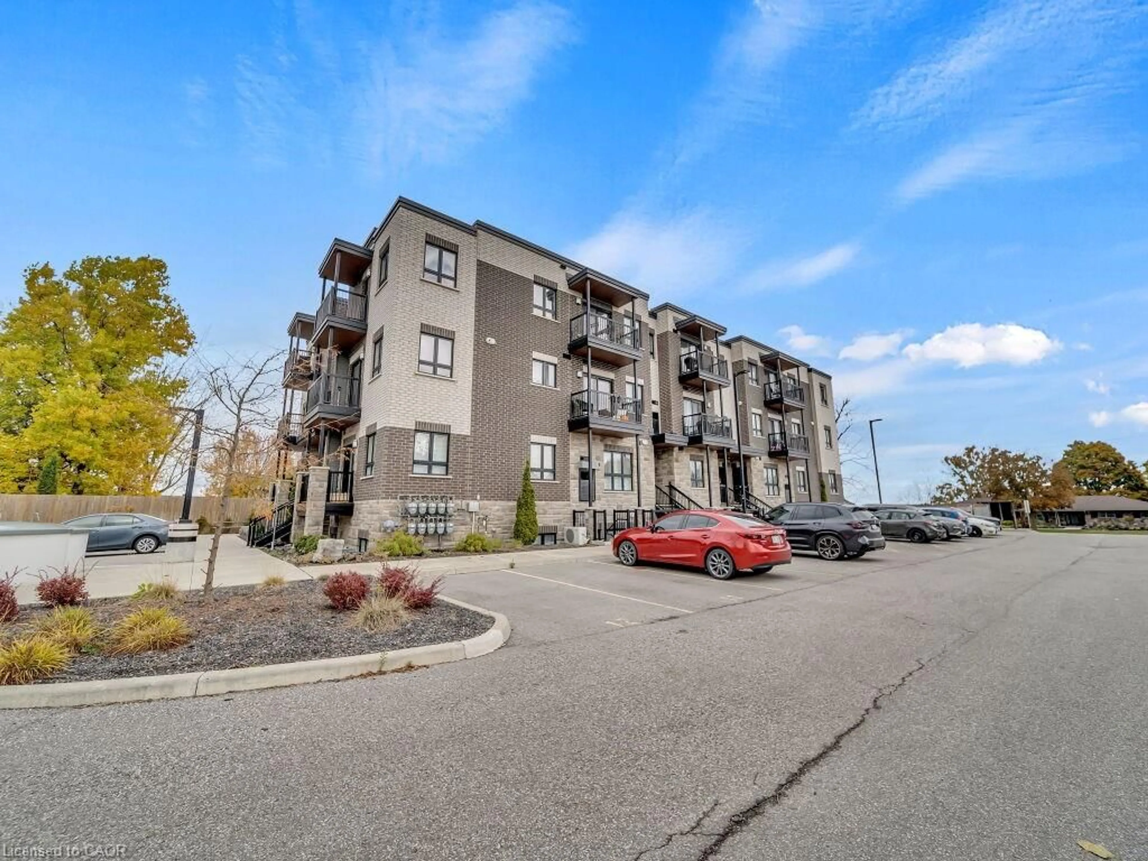 A pic from outside/outdoor area/front of a property/back of a property/a pic from drone, street for 408 Guelph Ave #3, Cambridge Ontario N3C 2V3