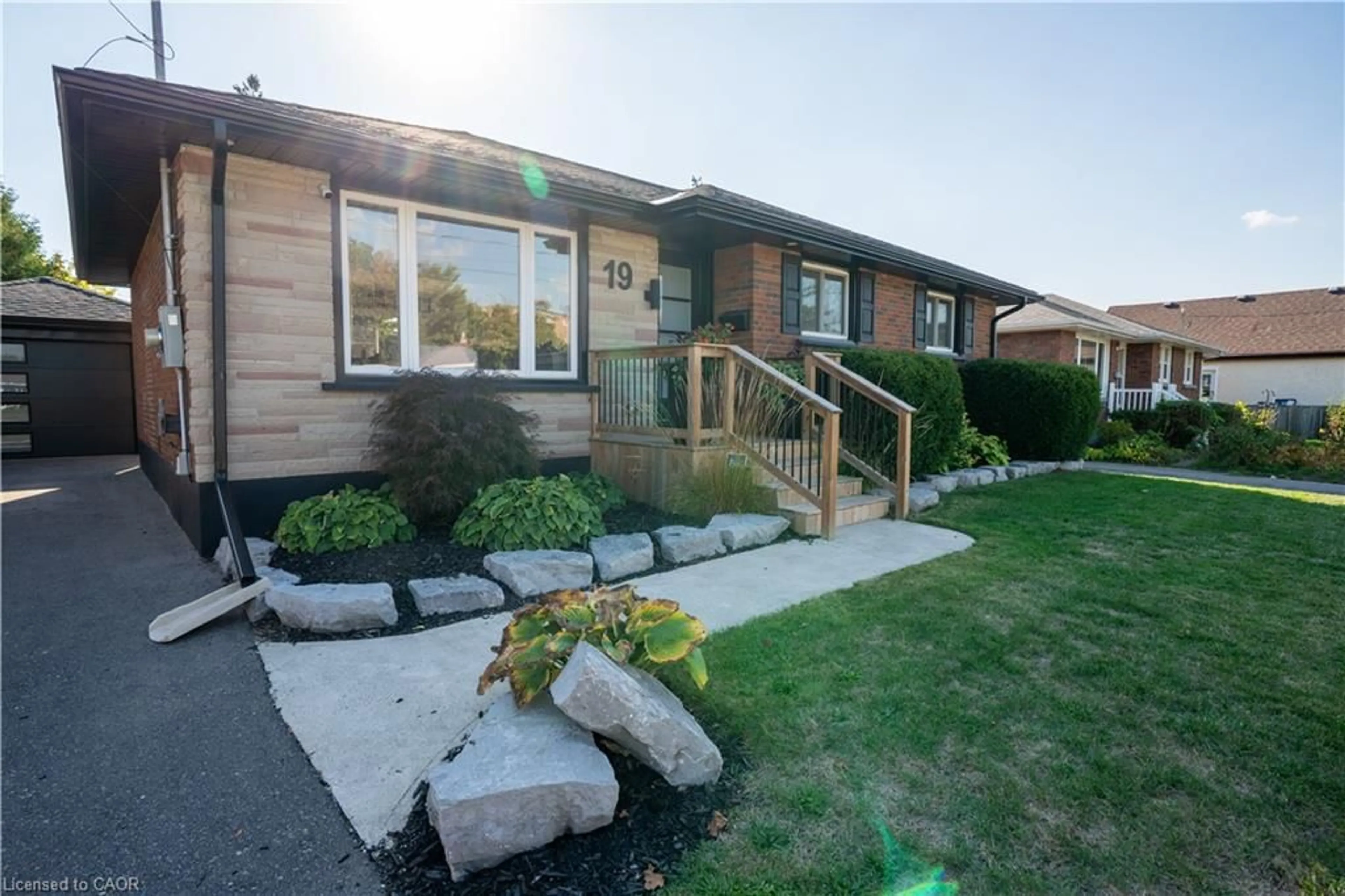 Unknown for 19 Russell St, Brantford Ontario N3R 1Y8