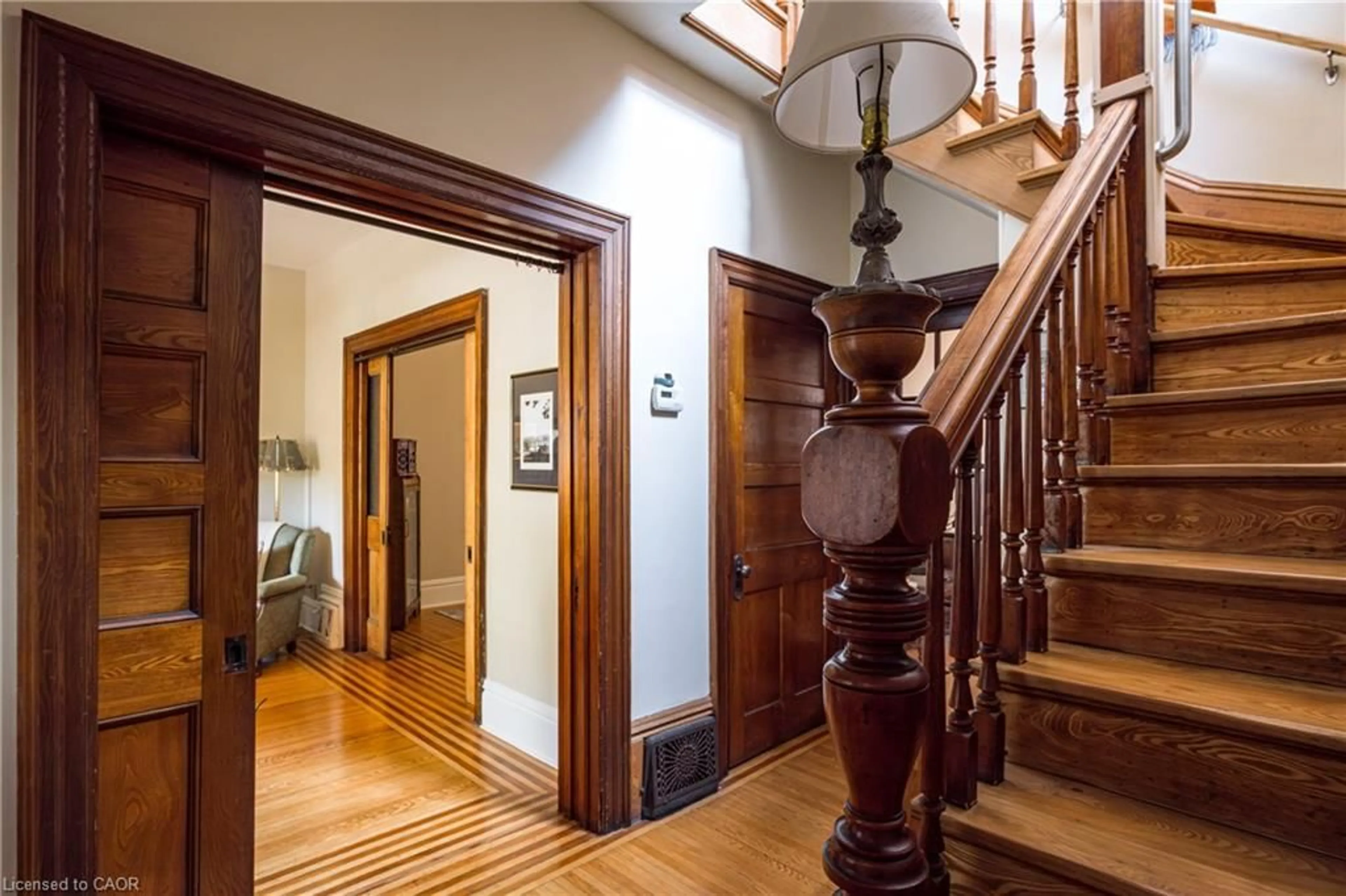 Indoor foyer for 219 Charlton Ave, Hamilton Ontario L8P 2E3