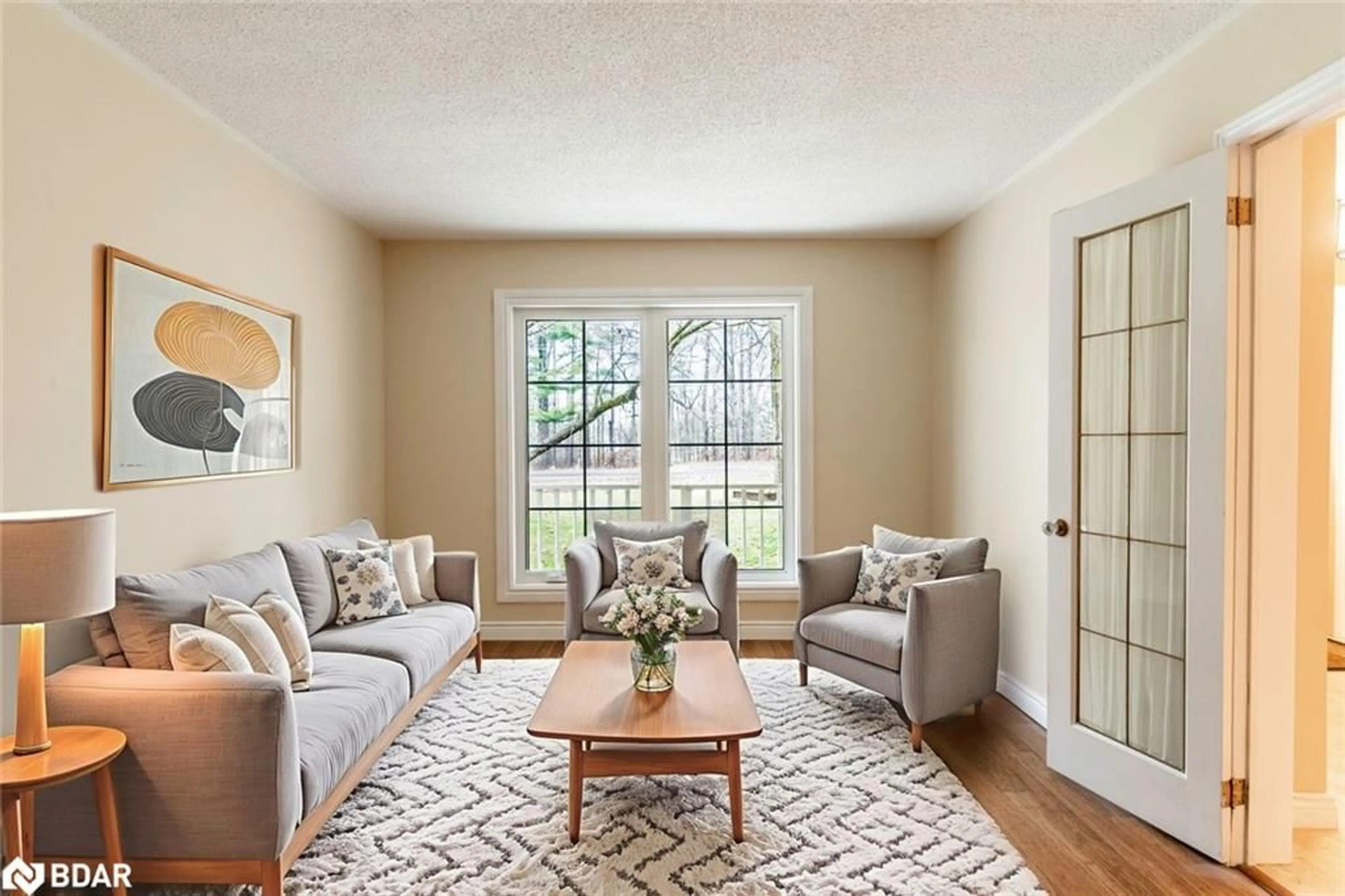 Living room with furniture, unknown for 1311 Snow Valley Rd, Midhurst Ontario L9X 1K2