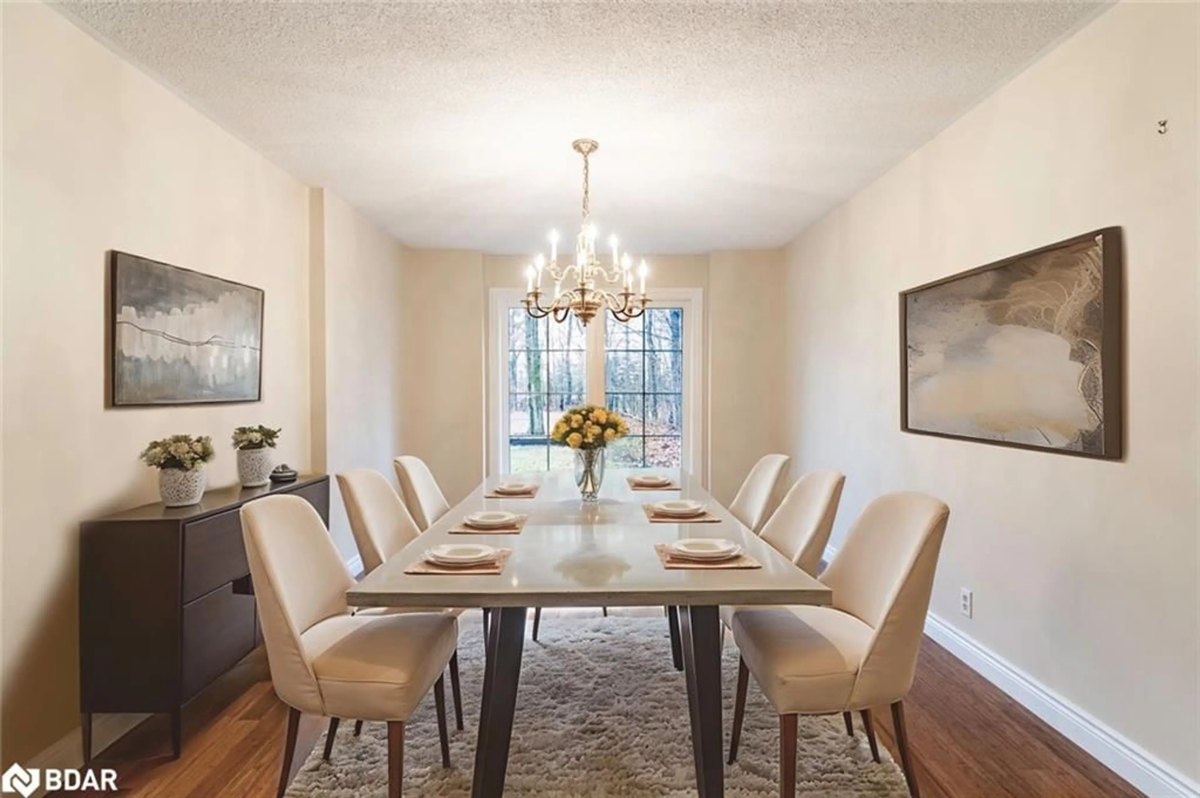 Dining room, wood/laminate floor for 1311 Snow Valley Rd, Midhurst Ontario L9X 1K2
