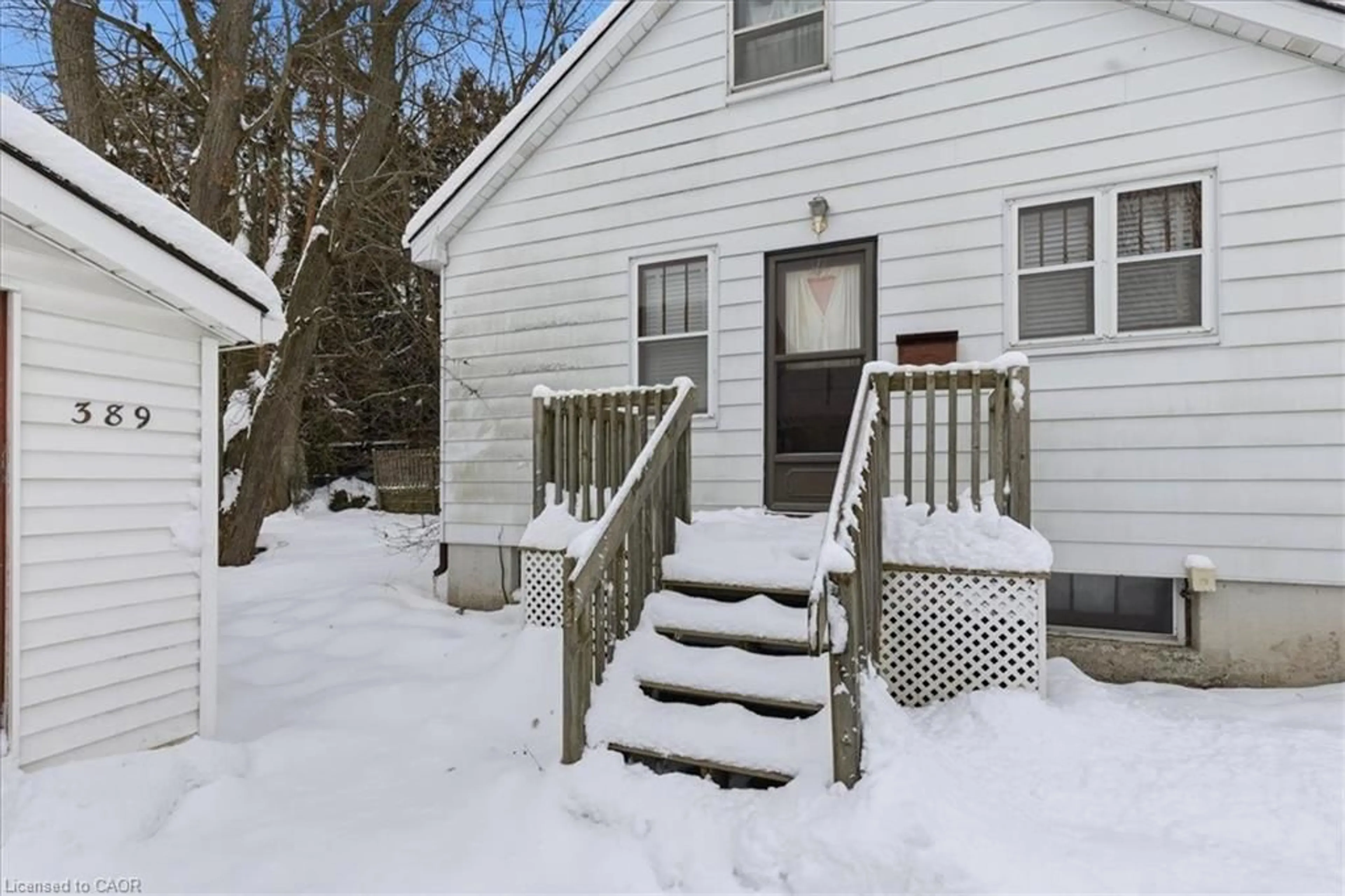 Unknown for 389 Erb St, Waterloo Ontario N2L 1W7