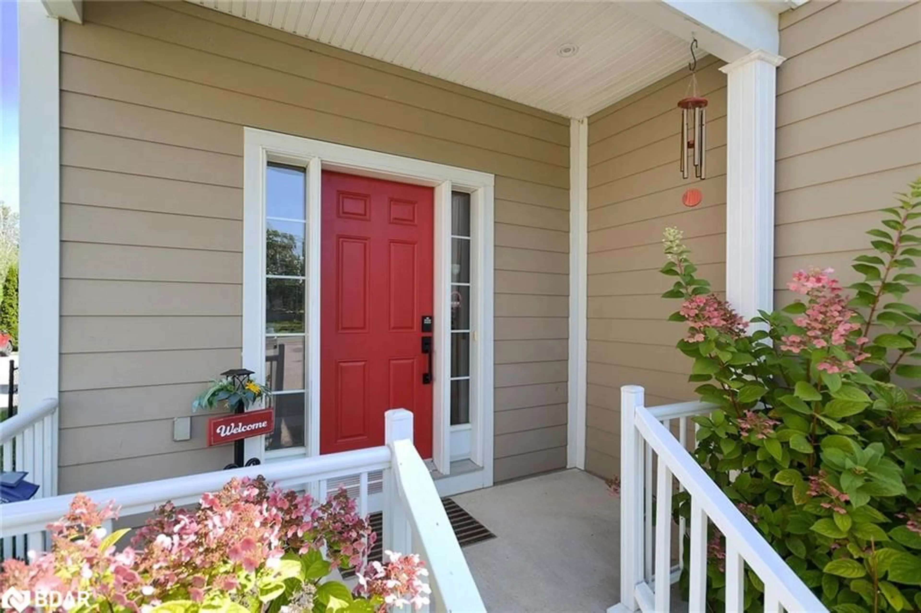 Indoor entryway for 995 Chapman St, Bell Ewart Ontario L0L 1W0