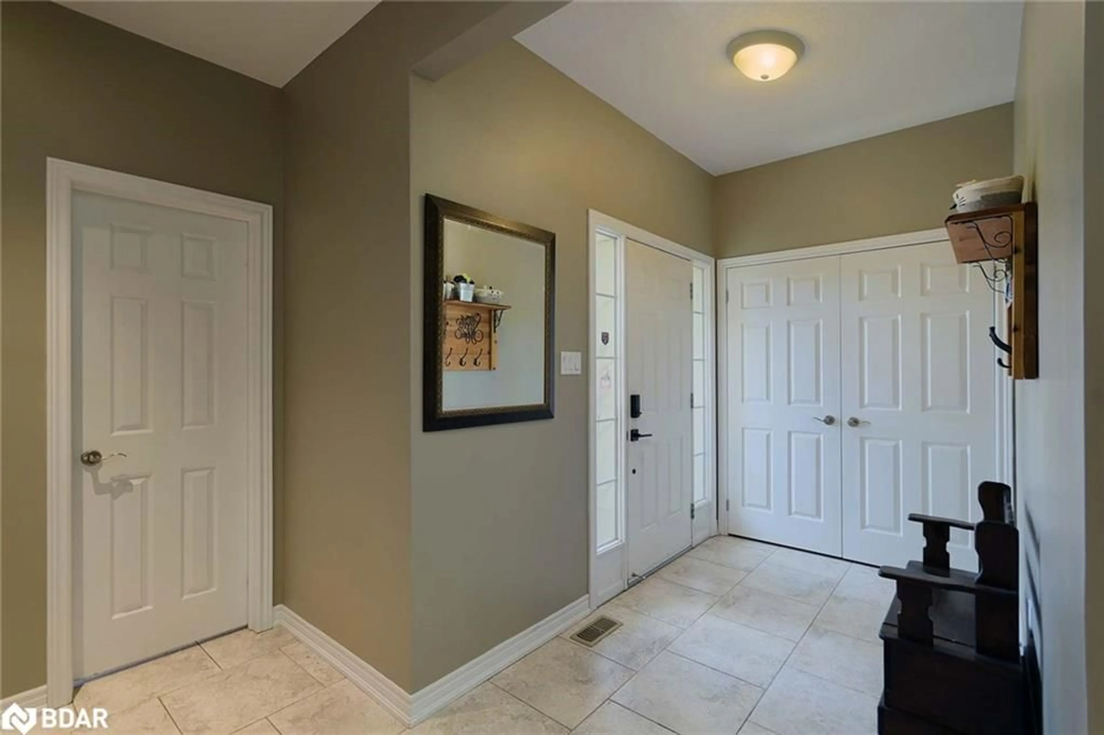 Indoor entryway for 995 Chapman St, Bell Ewart Ontario L0L 1W0