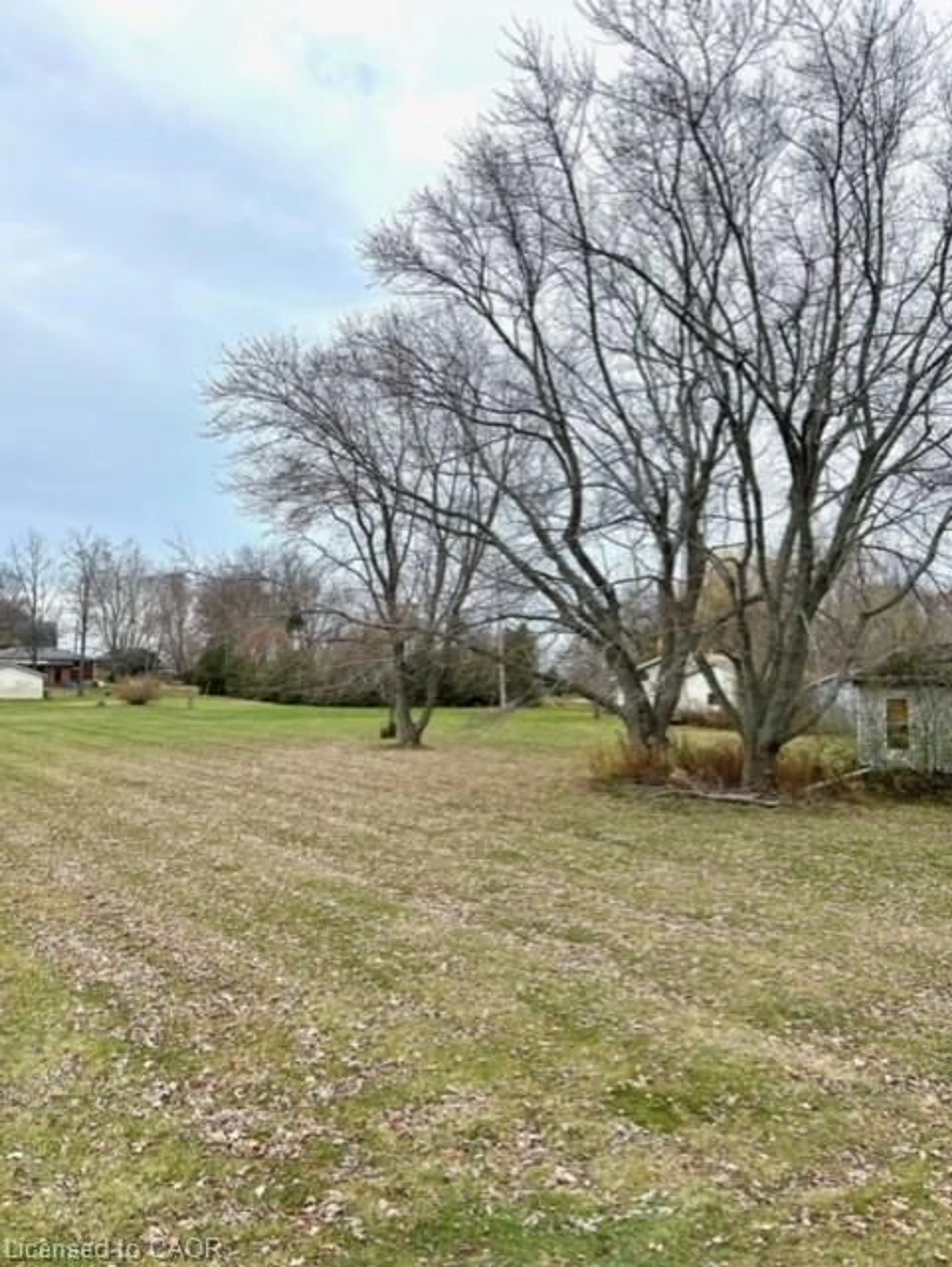 A pic from outside/outdoor area/front of a property/back of a property/a pic from drone, unknown for 740 Lakeshore Rd, Dunnville Ontario N1A 2W6