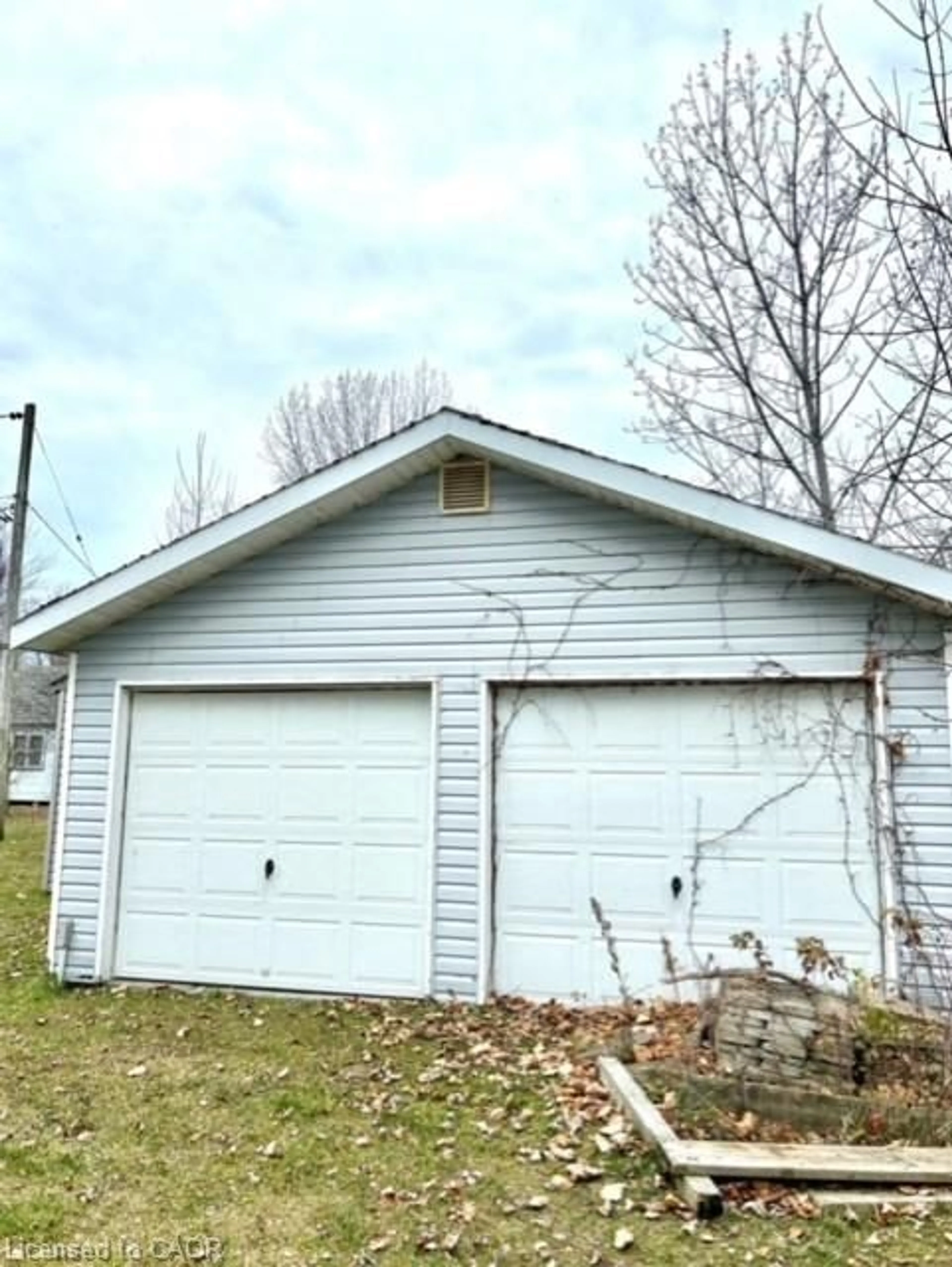 Shed for 740 Lakeshore Rd, Dunnville Ontario N1A 2W6