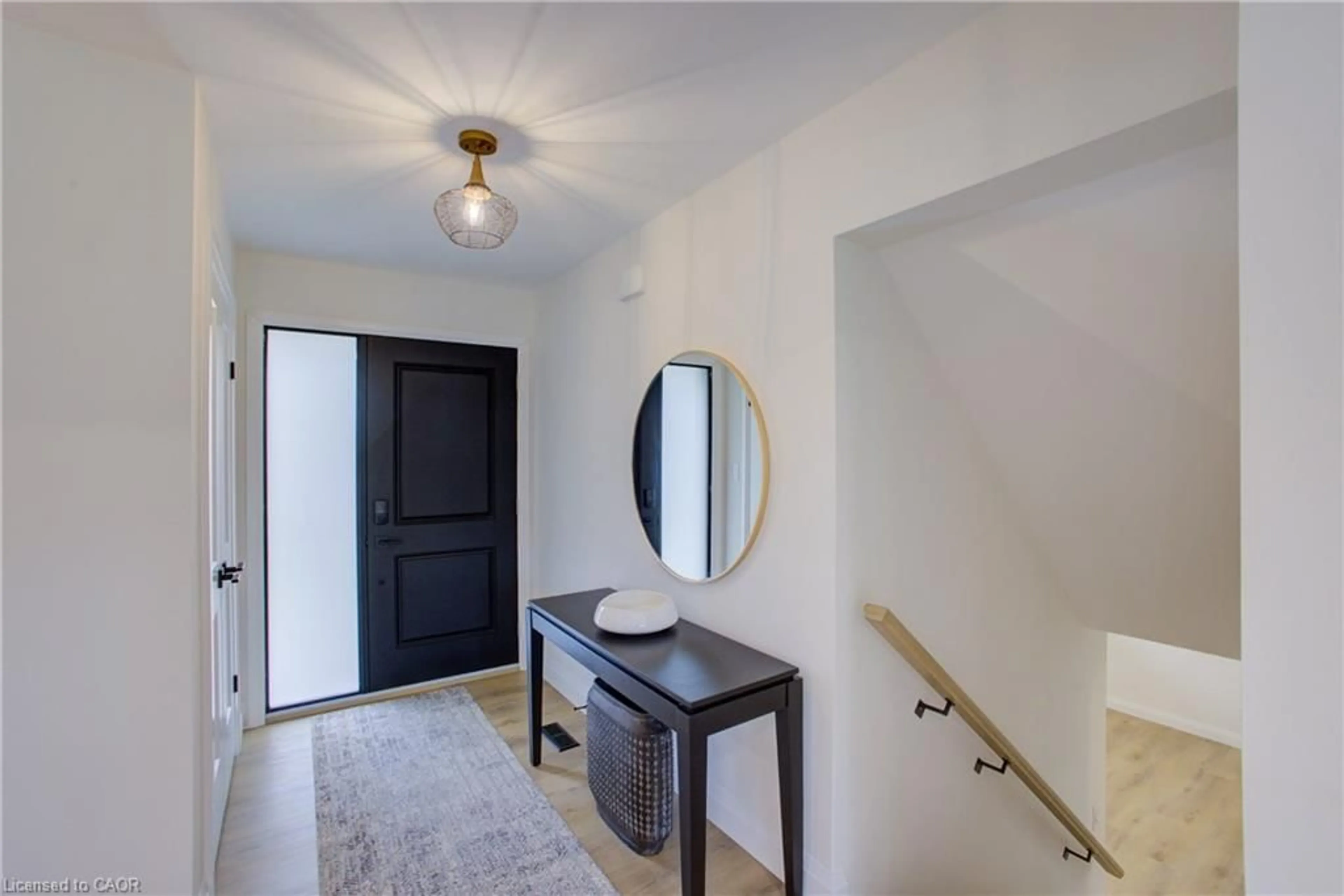 Indoor entryway for 7 Trillium Crt, Heidelberg Ontario N0B 2M1