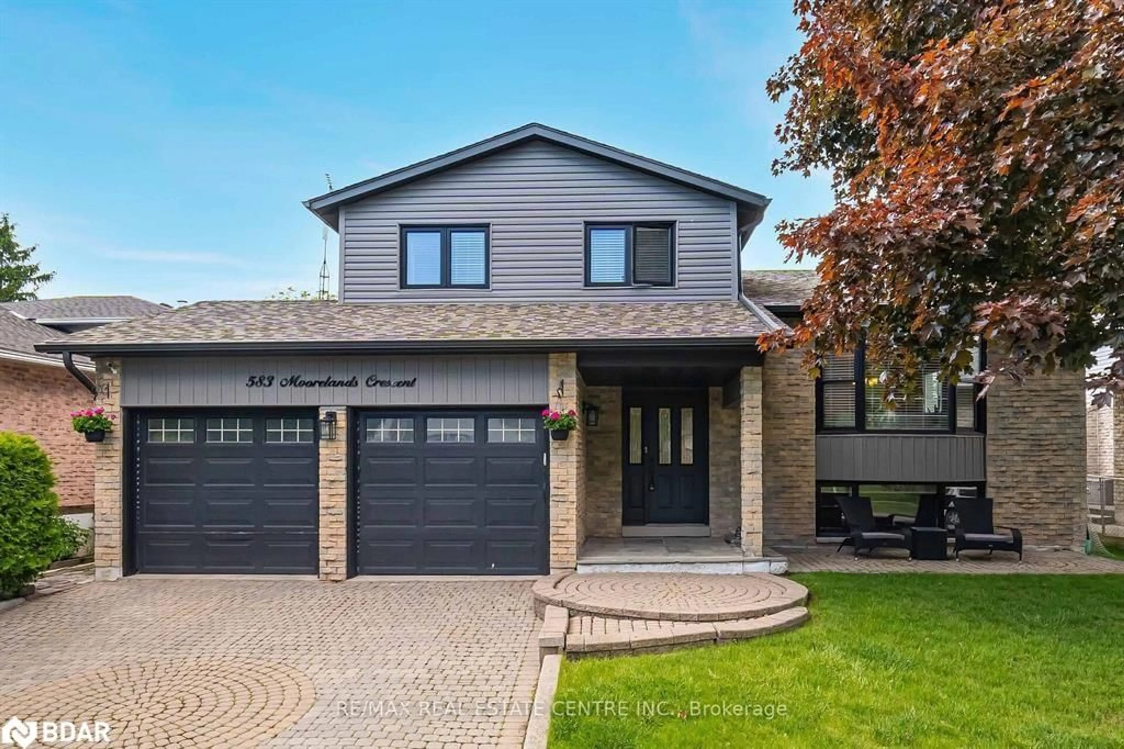 Home with brick exterior material, street for 583 Moorelands Cres, Milton Ontario L9T 4B3