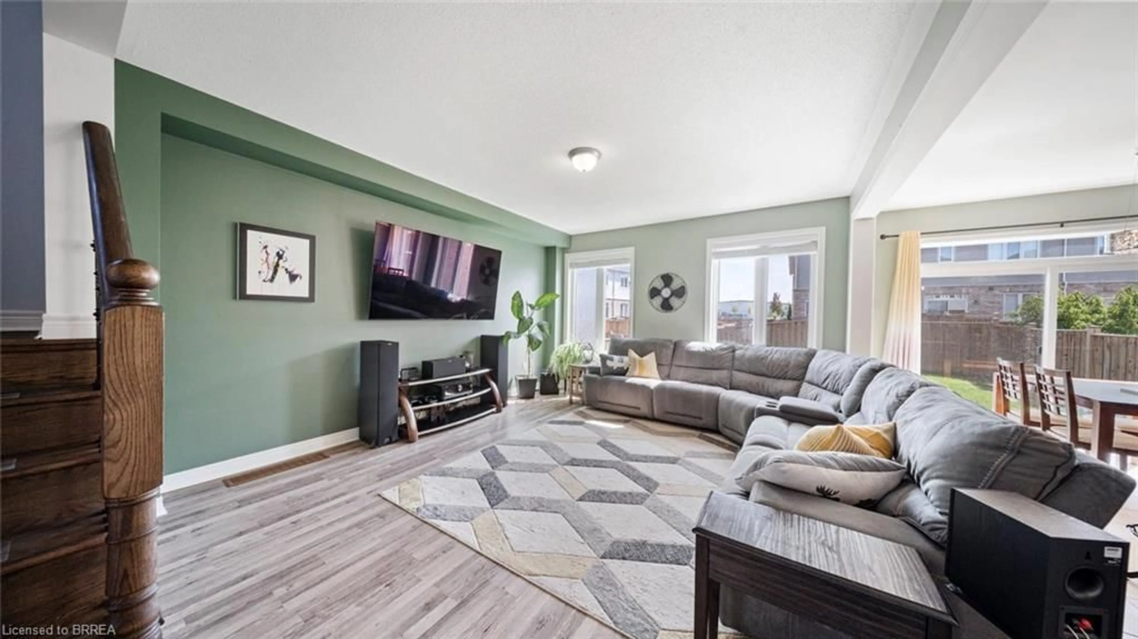 Living room with furniture, unknown for 119 Barlow Pl, Paris Ontario N3L 0G8