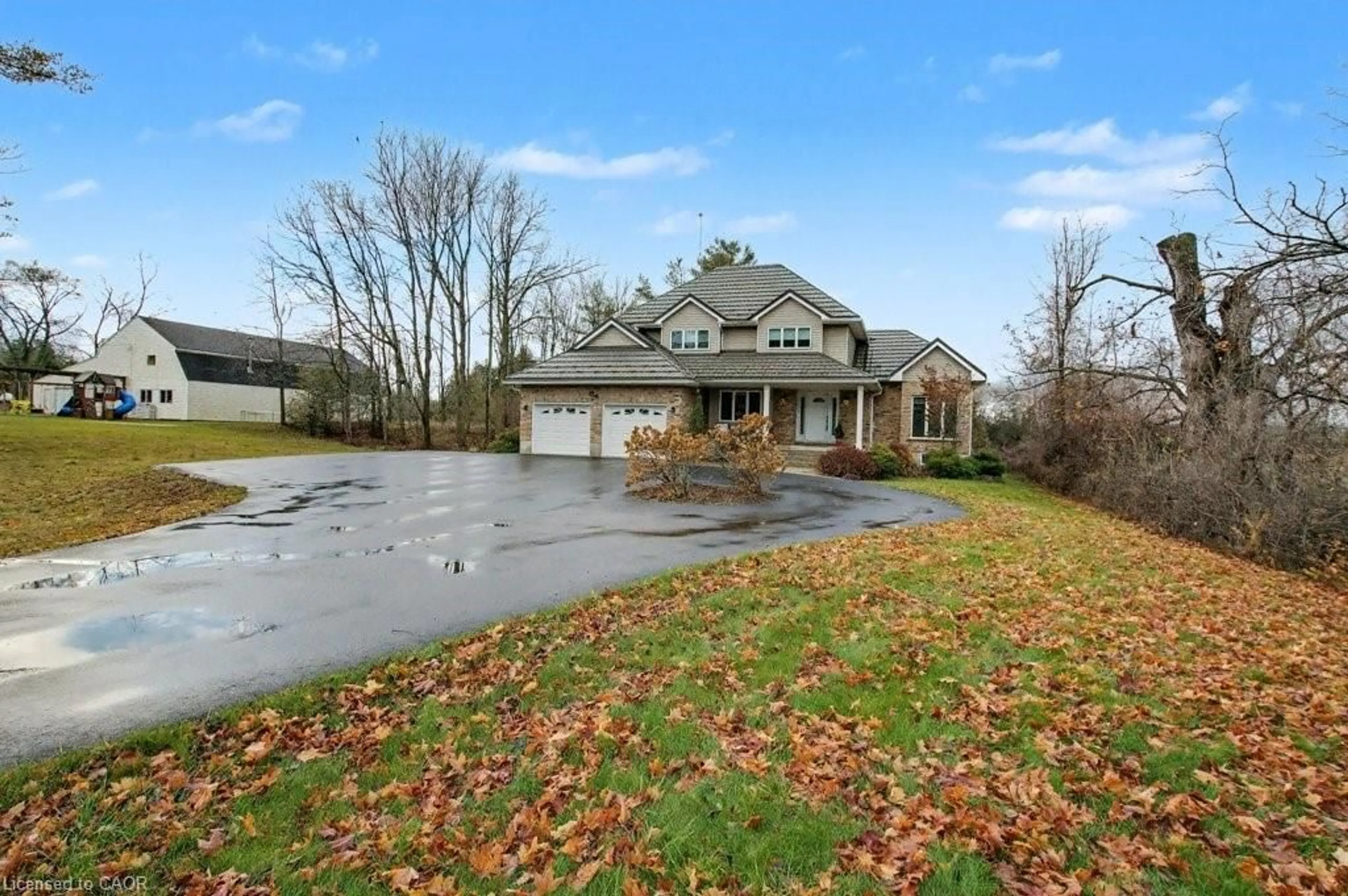 A pic from outside/outdoor area/front of a property/back of a property/a pic from drone, unknown for 4578 Wellington Rd 35, Puslinch Ontario N0B 2J0