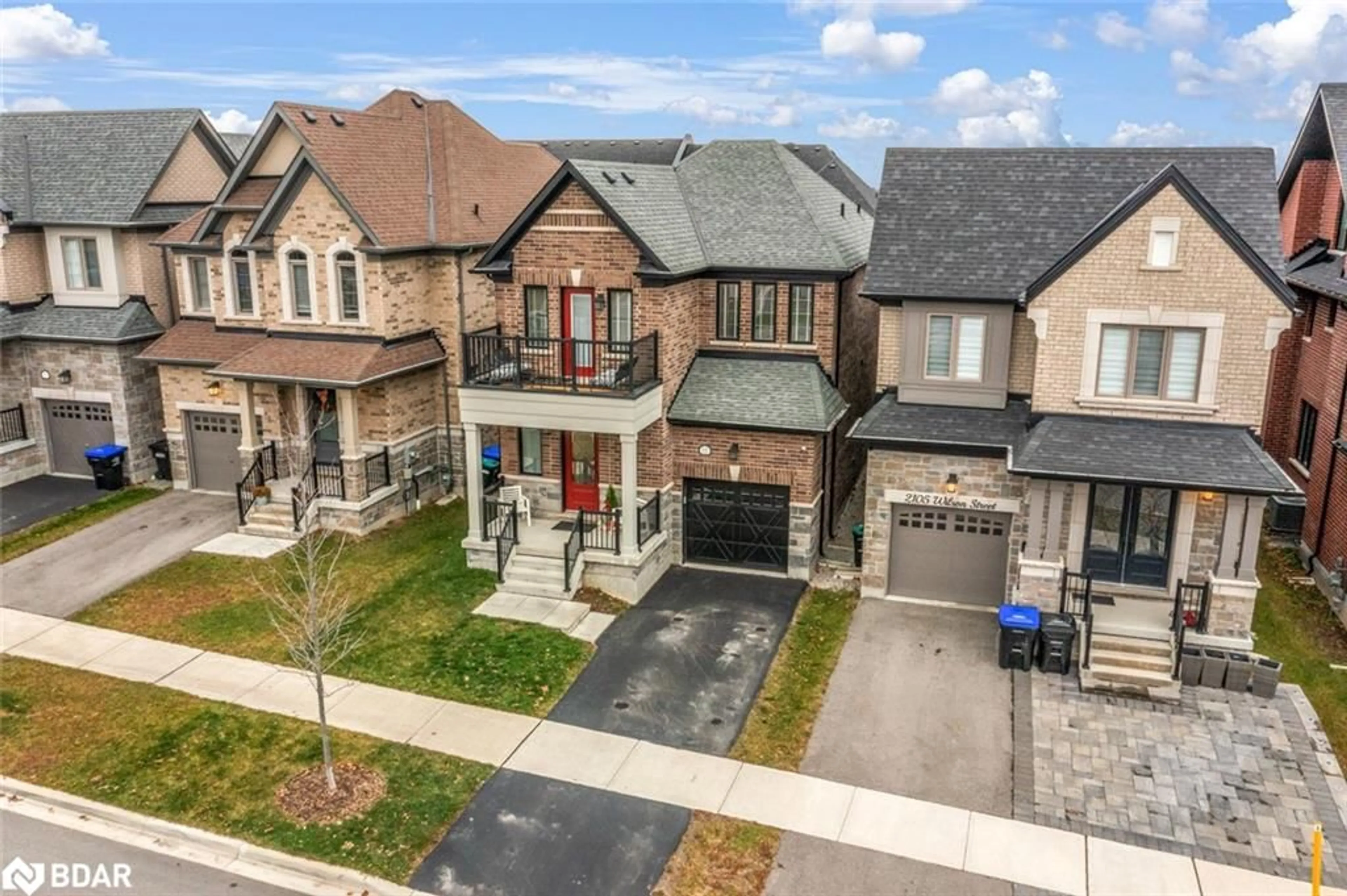 A pic from outside/outdoor area/front of a property/back of a property/a pic from drone, street for 2107 Wilson St, Innisfil Ontario L9S 0N8