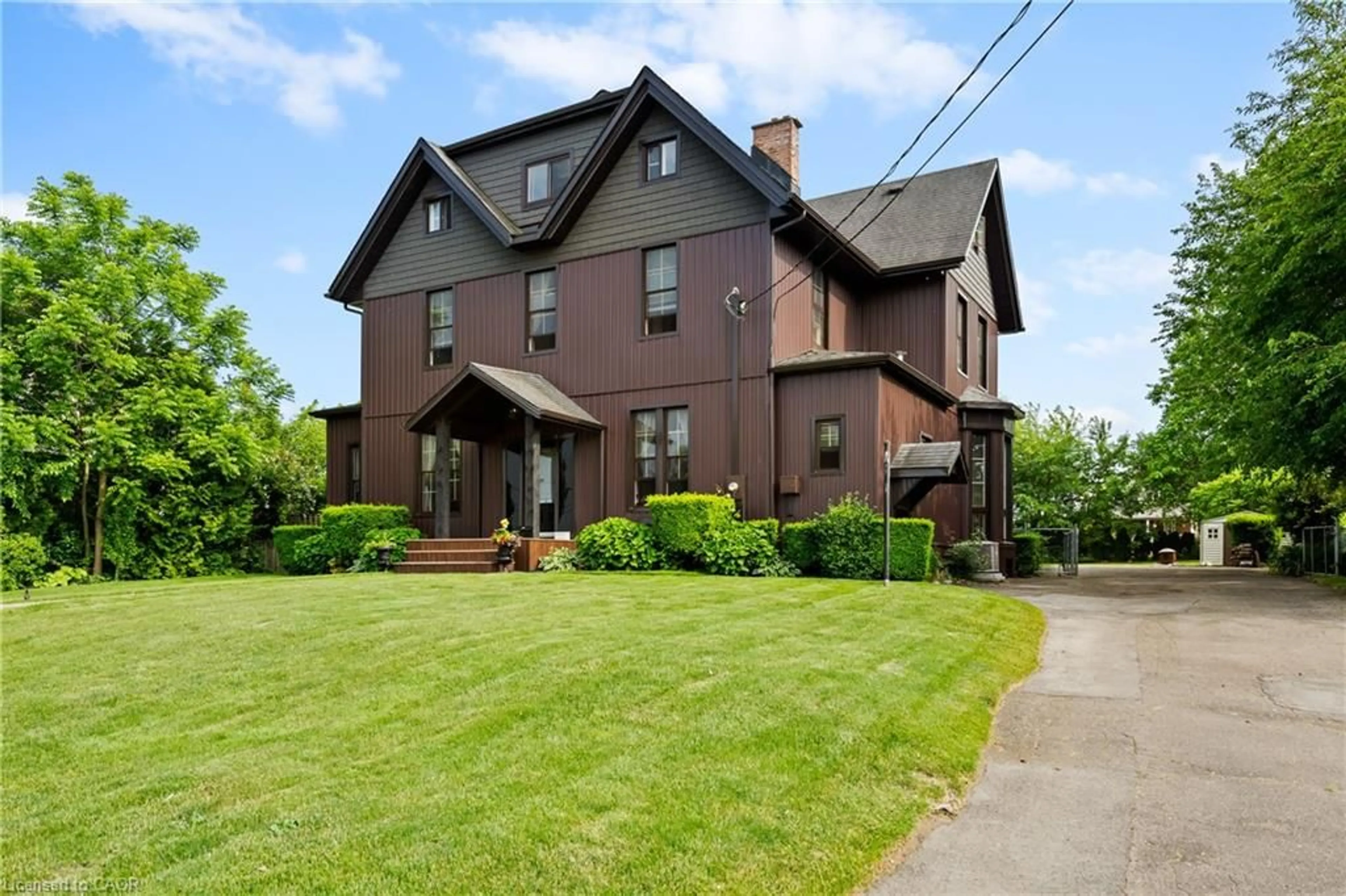 Home with brick exterior material, street for 5368 Menzie St, Niagara Falls Ontario L2E 2V8