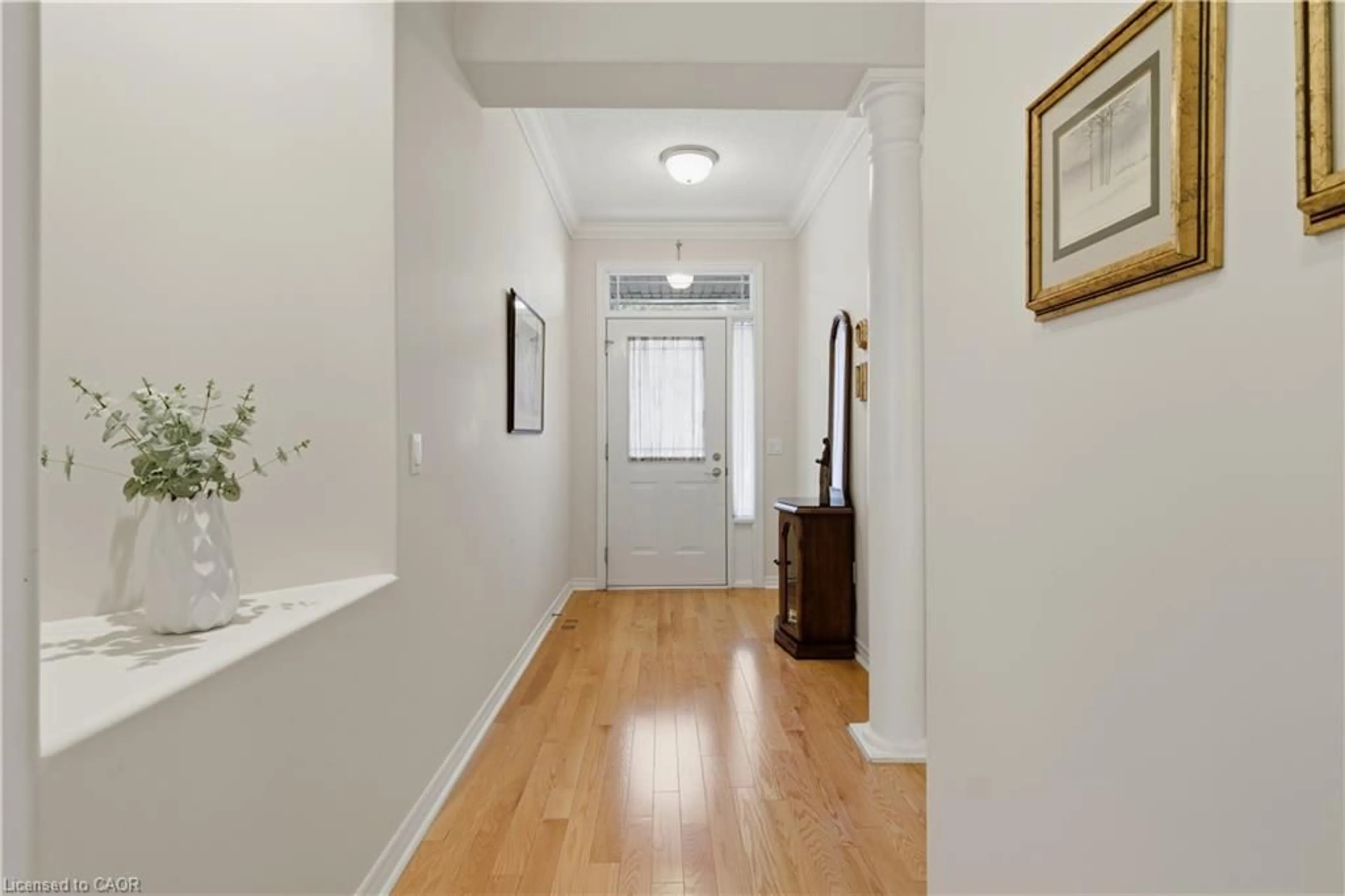 Indoor entryway for 20 Isherwood Ave #1, Cambridge Ontario N1R 8P9