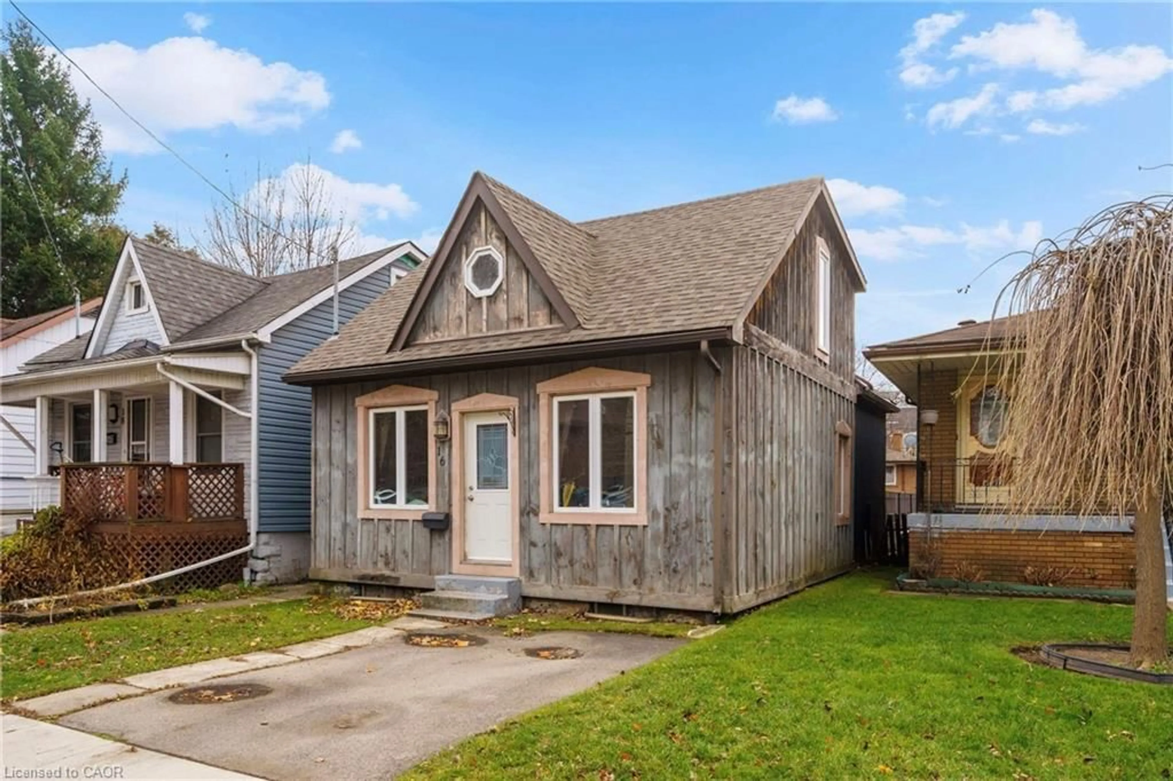 Unknown for 16 Edison St, Hamilton Ontario L8P 1G6