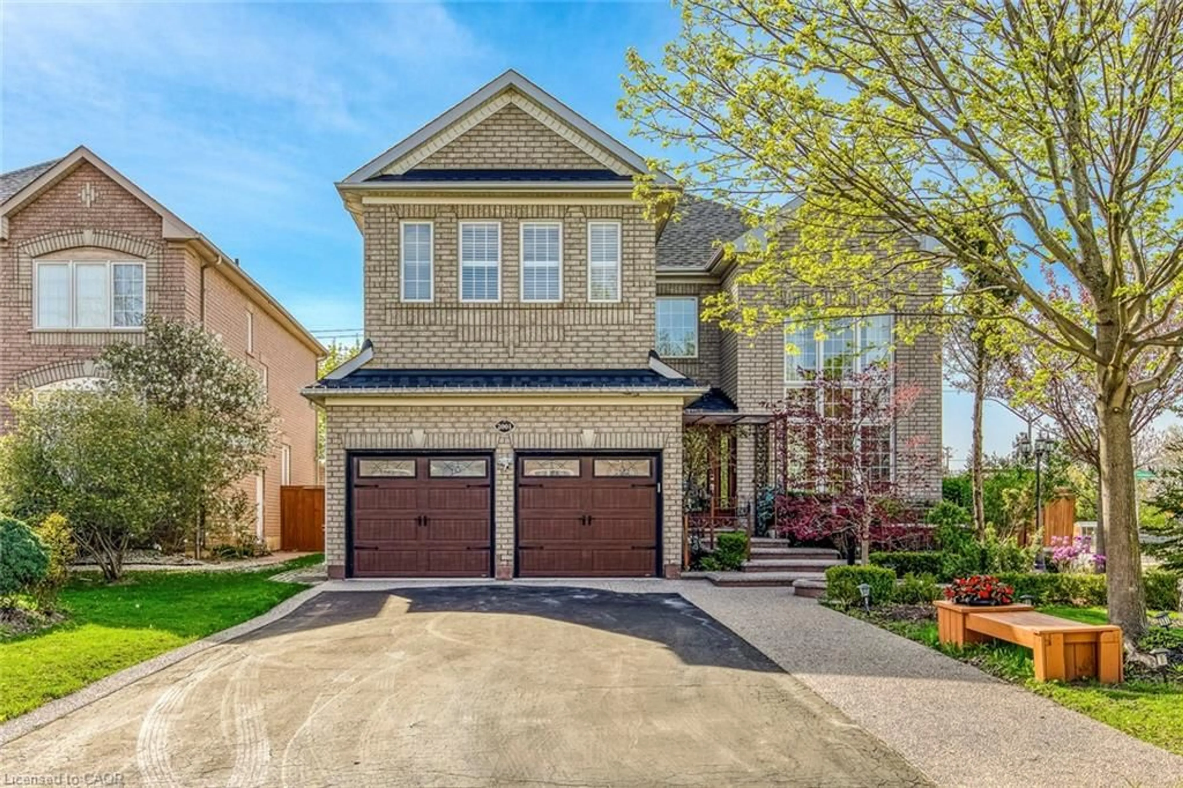 Home with brick exterior material, street for 2001 Rosemount Cres, Oakville Ontario L6M 3P5