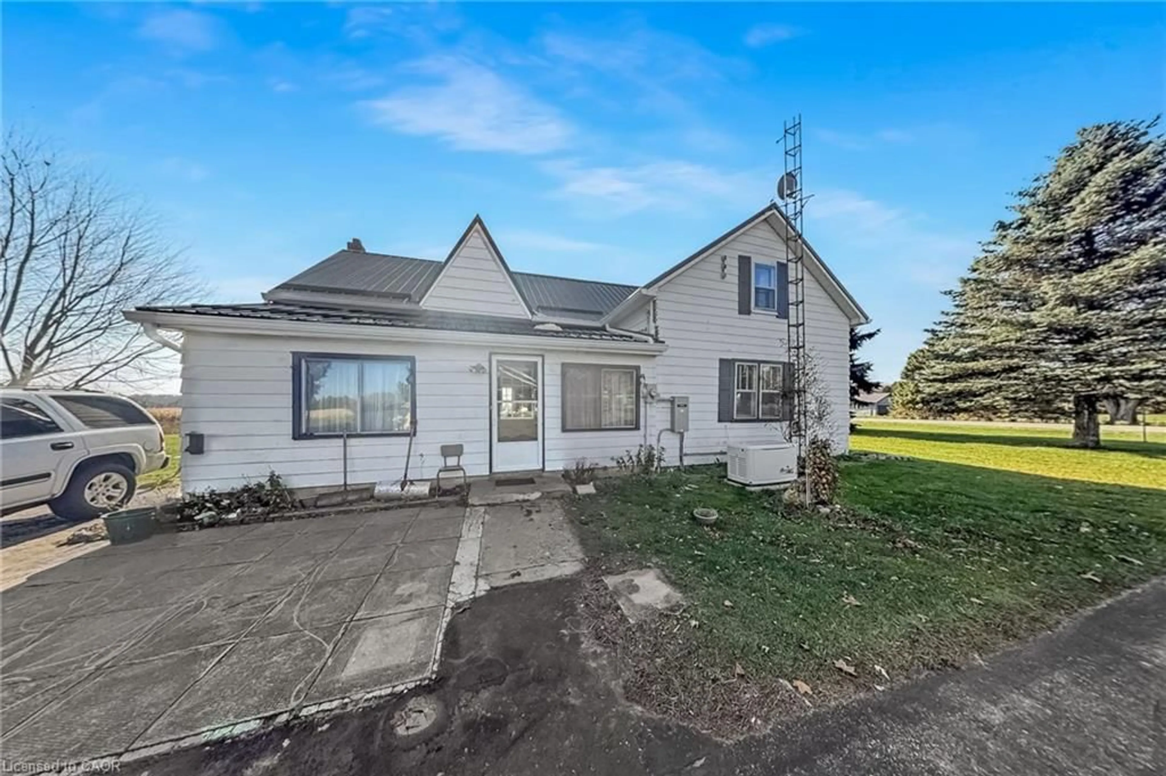 A pic from outside/outdoor area/front of a property/back of a property/a pic from drone, unknown for 226 Norfolk County 28 Rd, Langton Ontario N0E 1G0