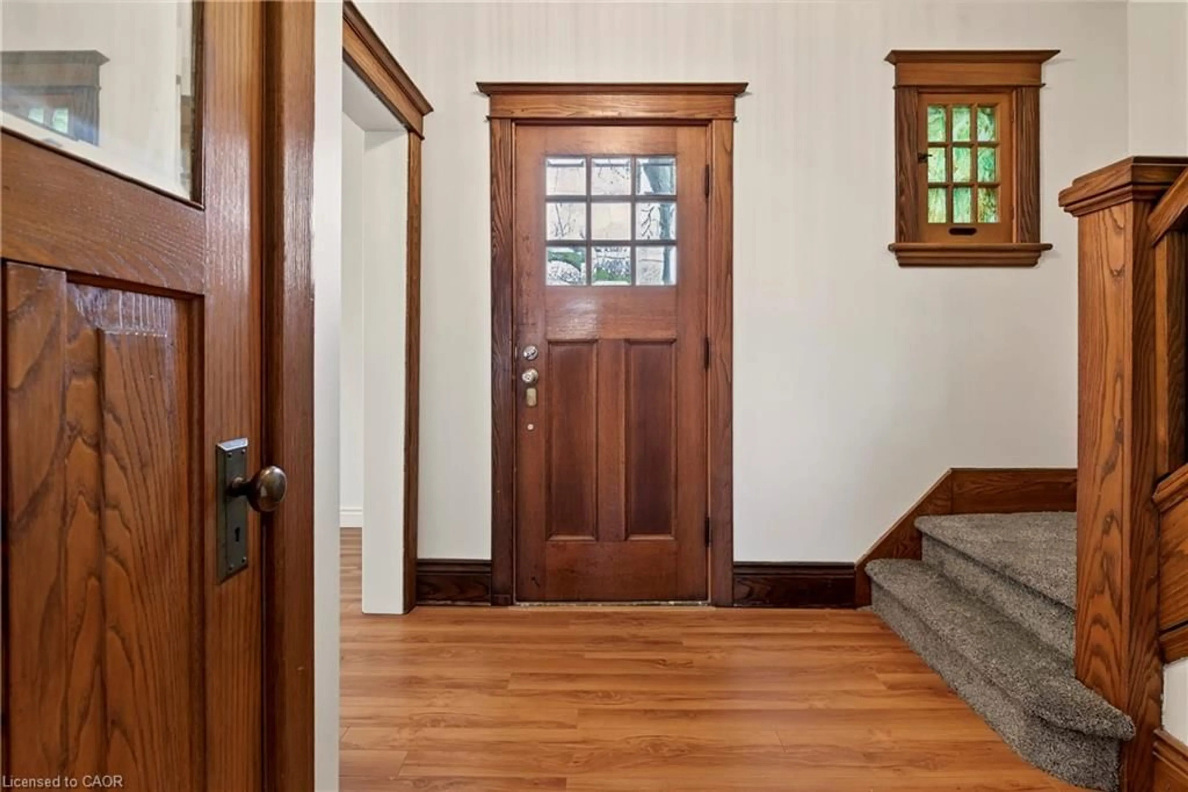 Indoor entryway for 28 Alpine Ave, Hamilton Ontario L9A 1A5