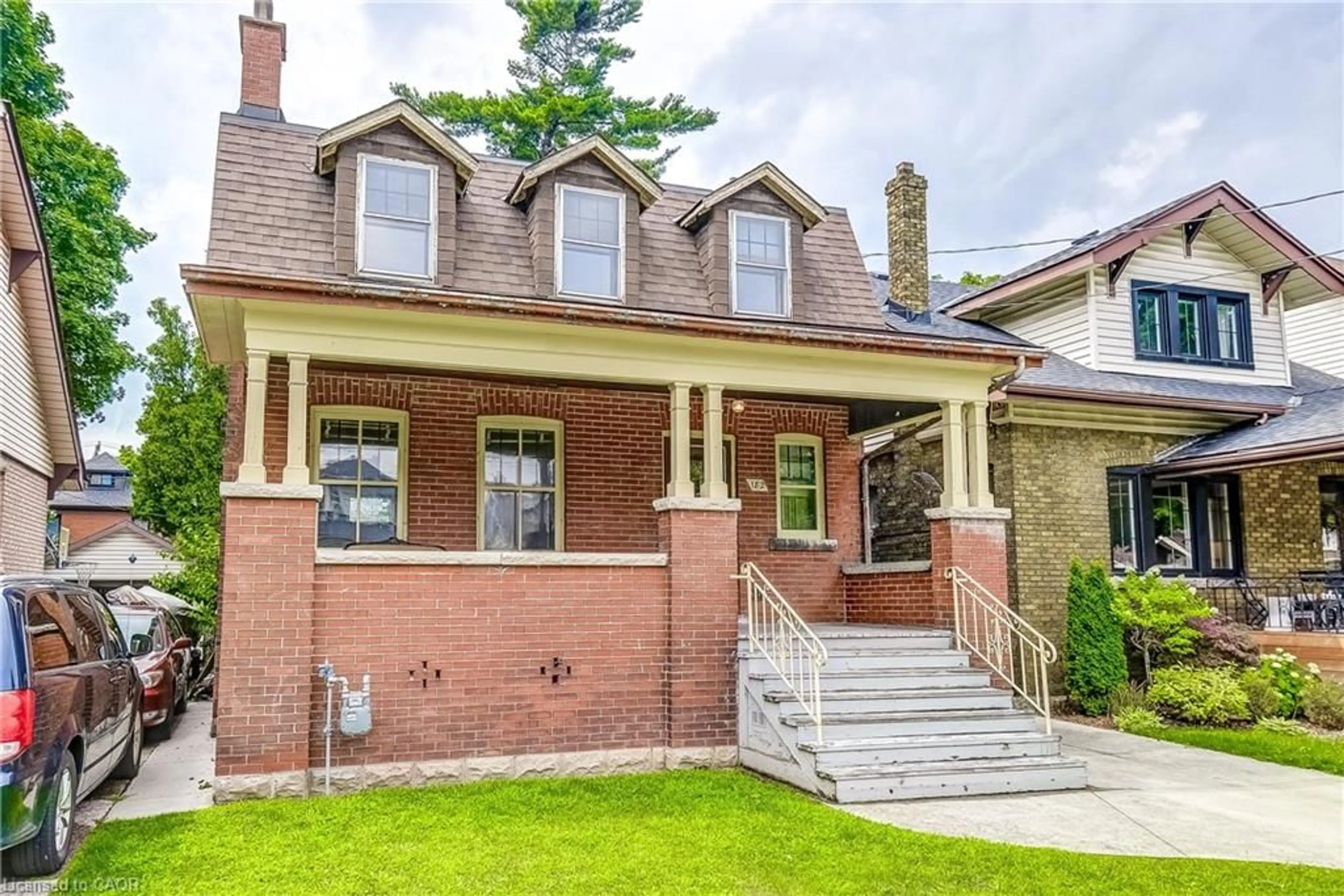 Home with brick exterior material, street for 182 Balmoral Ave, Hamilton Ontario L8M 3K3