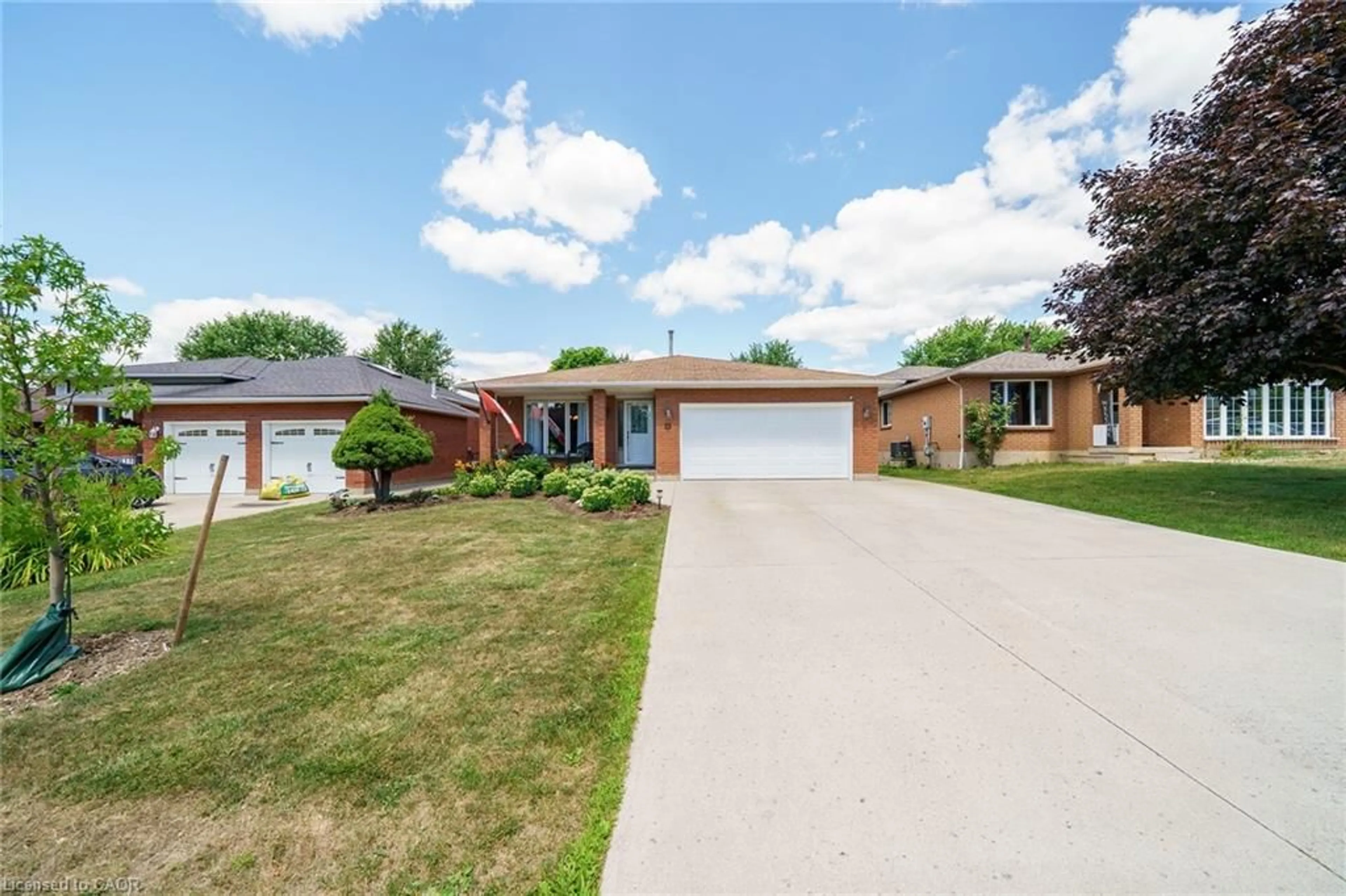 Home with brick exterior material, street for 25 Country Club Rd, Cayuga Ontario N0A 1E0