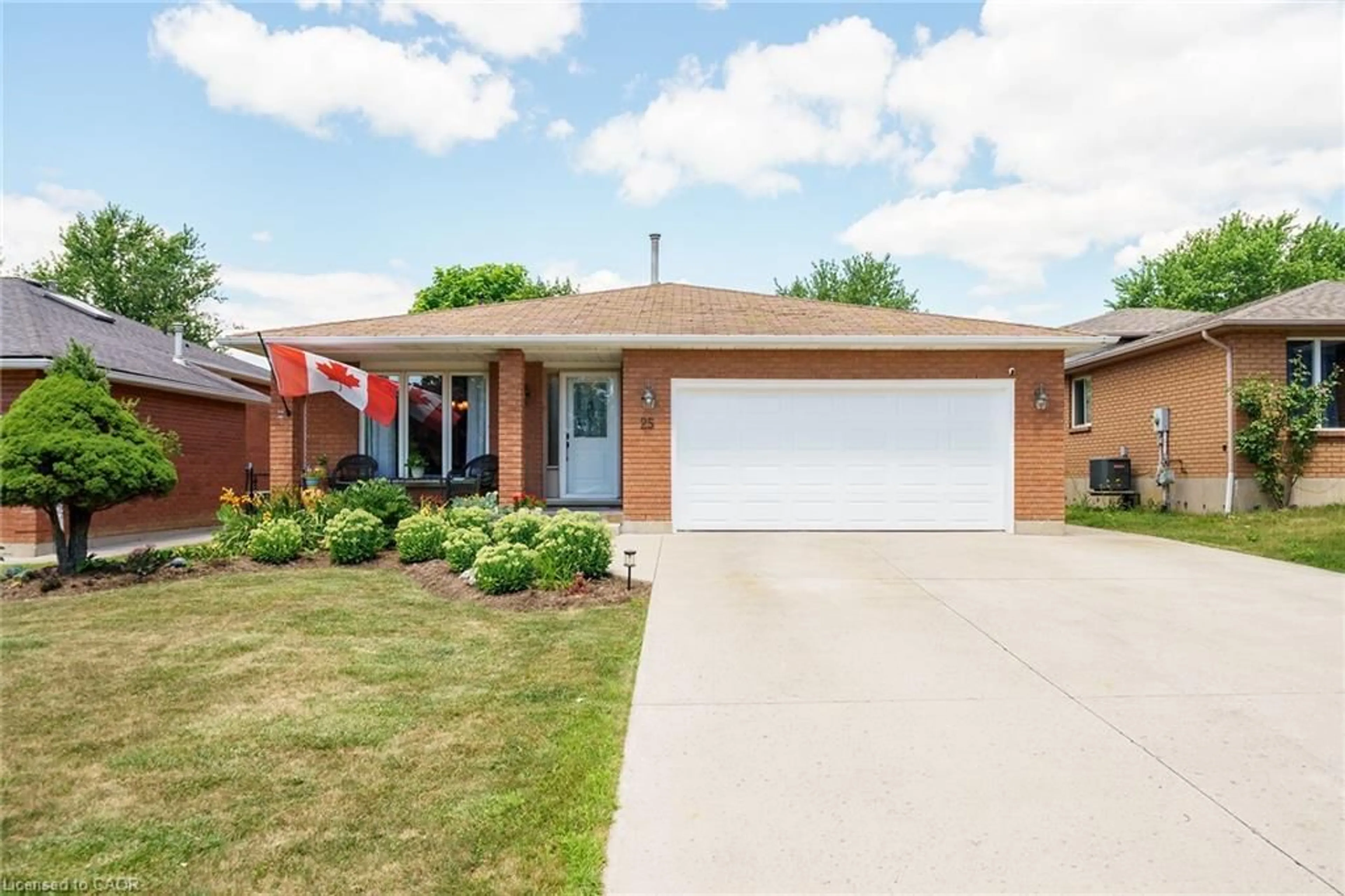Home with brick exterior material, street for 25 Country Club Rd, Cayuga Ontario N0A 1E0