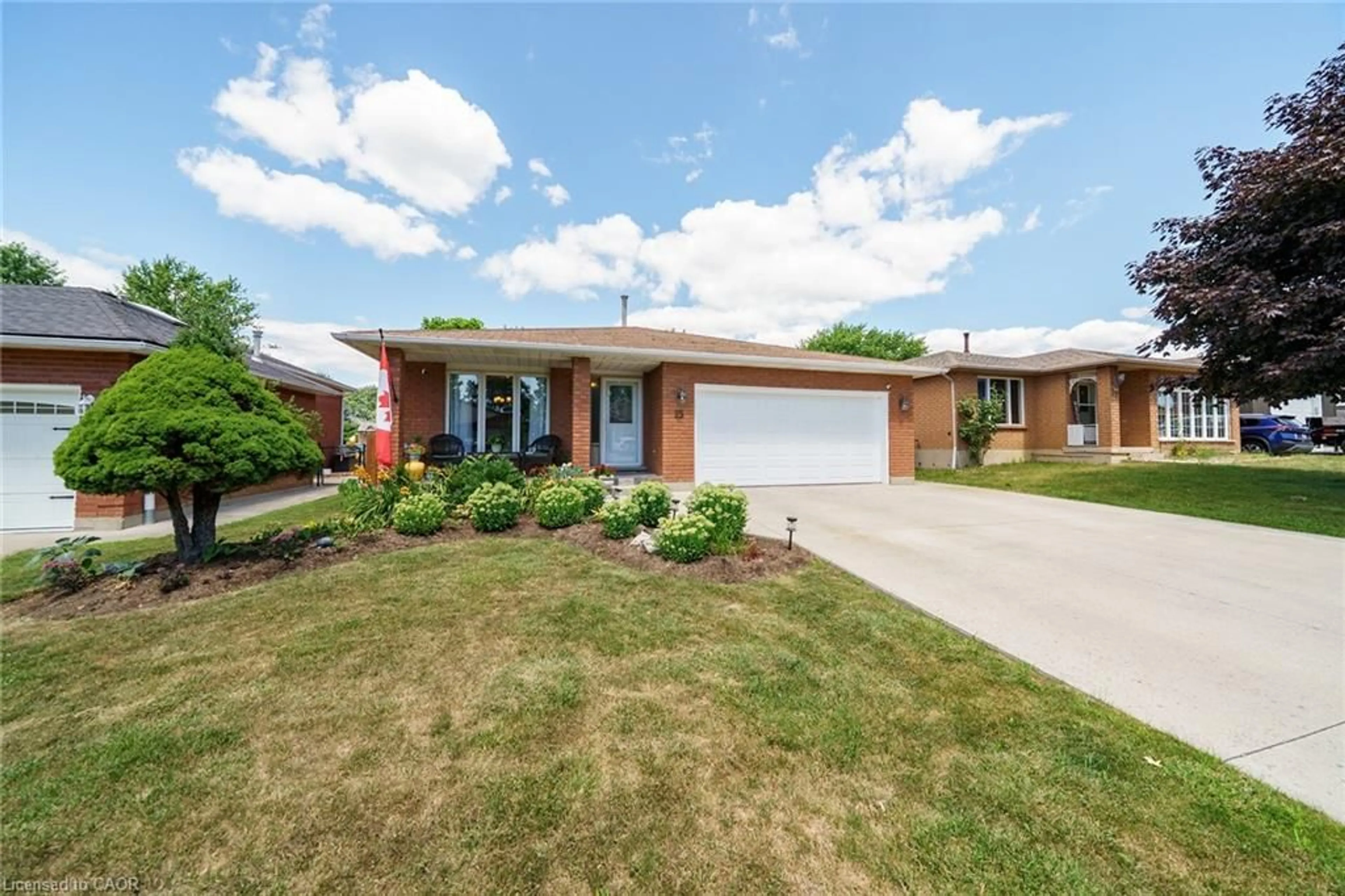 Home with brick exterior material, street for 25 Country Club Rd, Cayuga Ontario N0A 1E0