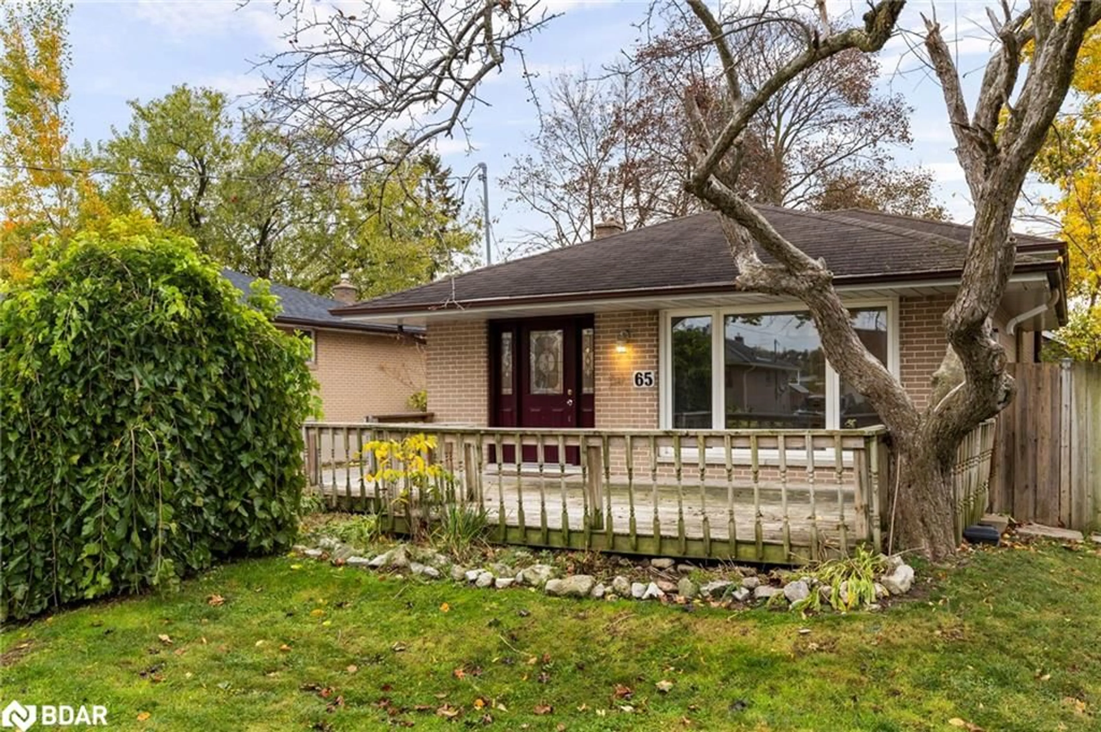 Patio, unknown for 65 Ottaway Ave, Barrie Ontario L4M 2X1