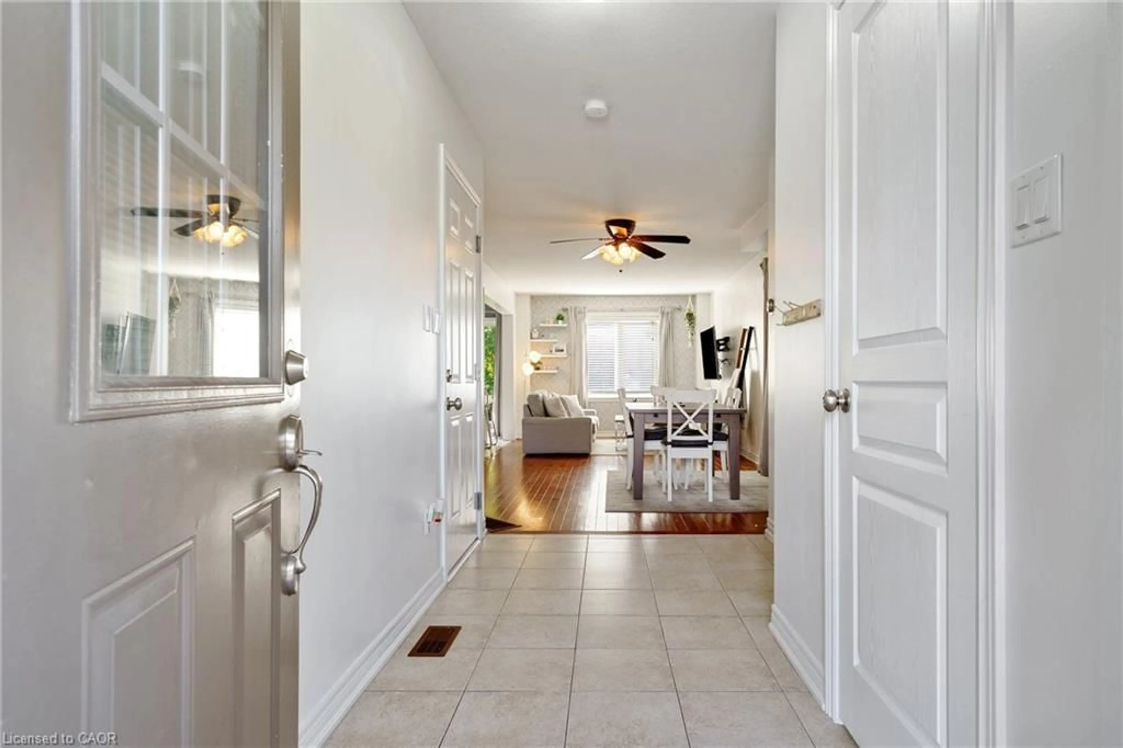 Indoor entryway for 222 Fall Fair Way #35, Binbrook Ontario L0R 1C0