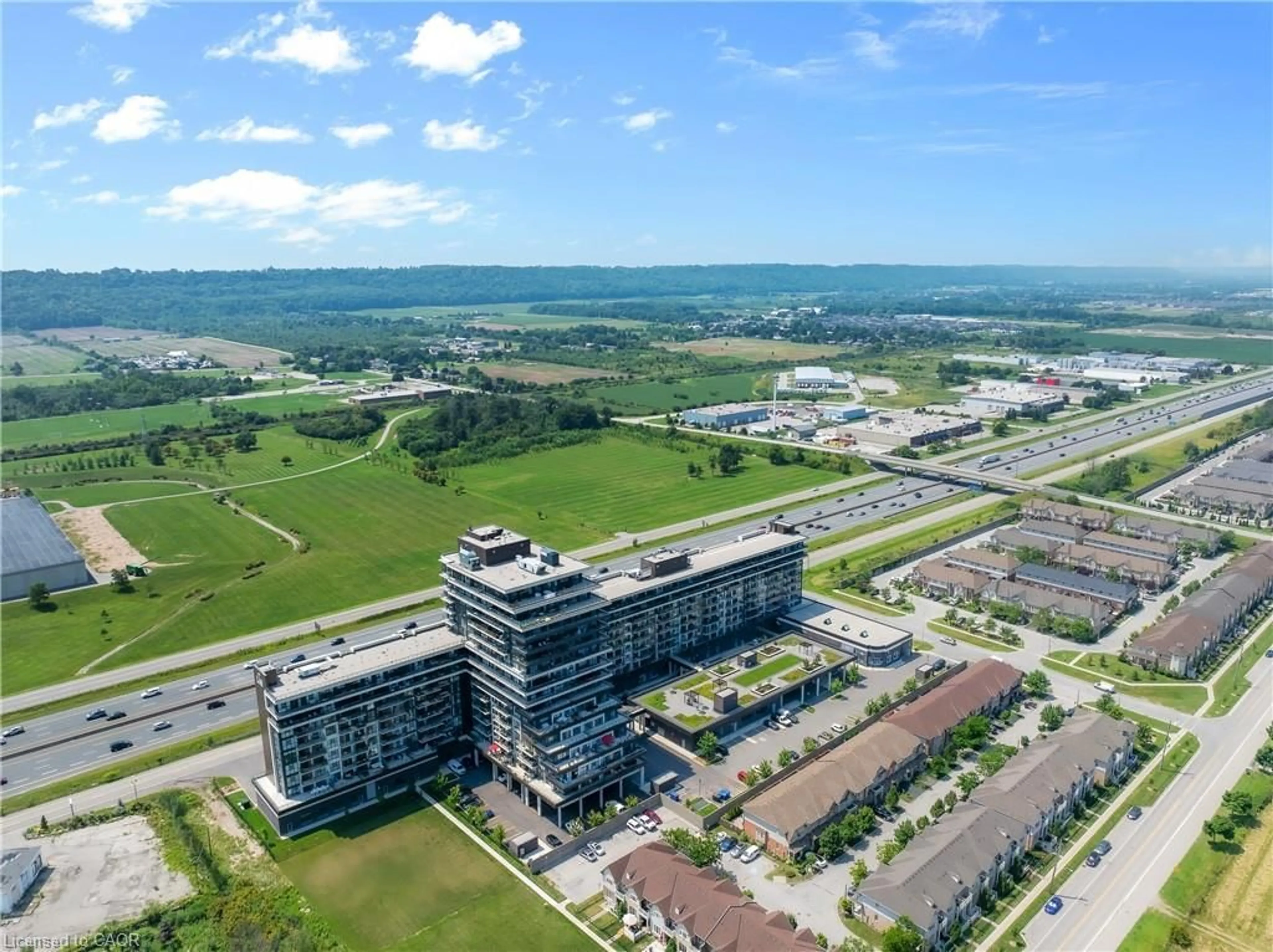 A pic from outside/outdoor area/front of a property/back of a property/a pic from drone, building for 550 North Service Rd #218, Grimsby Ontario L3M 0H9